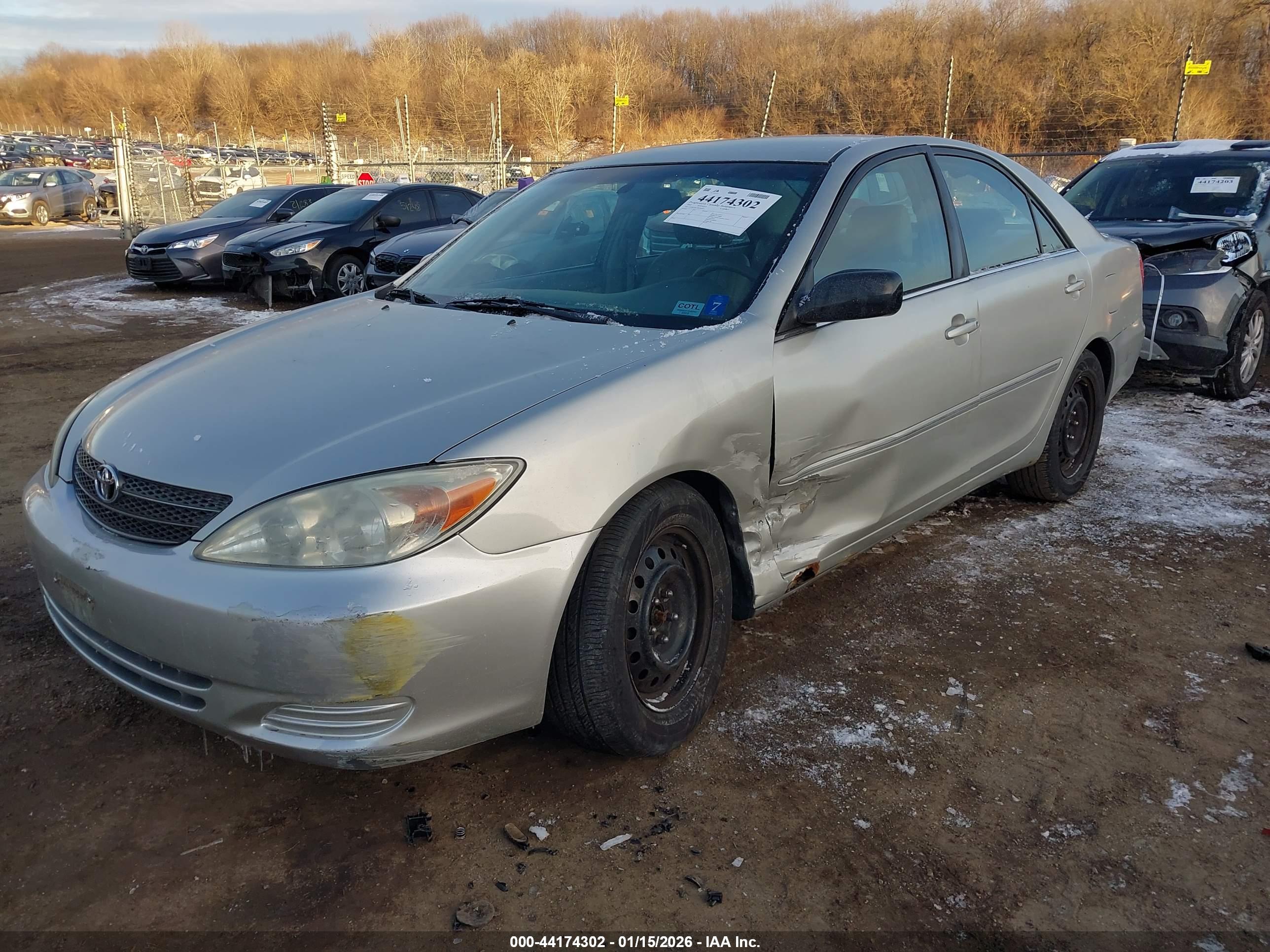 TOYOTA CAMRY image 2