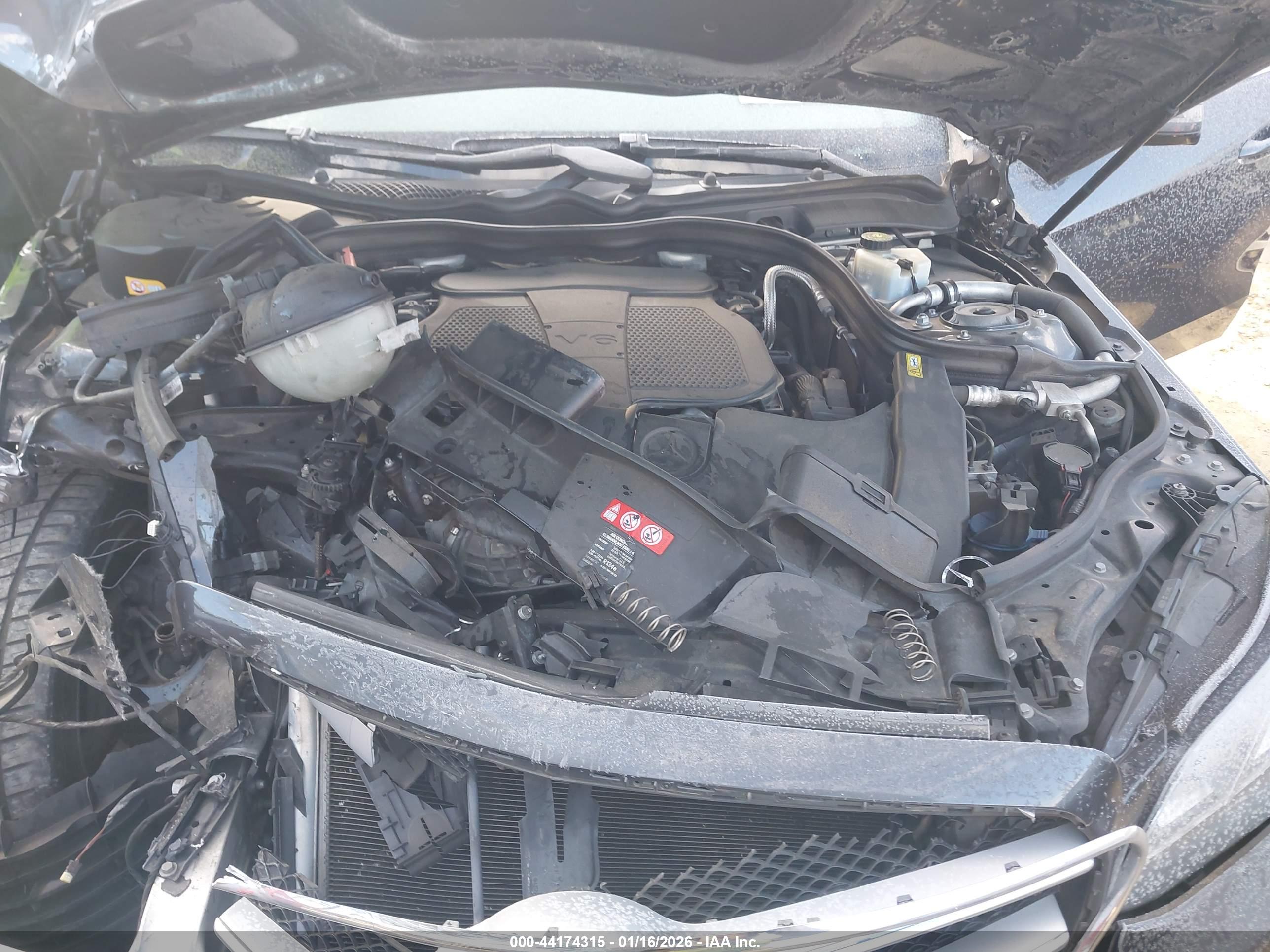 MERCEDES-BENZ E image 10