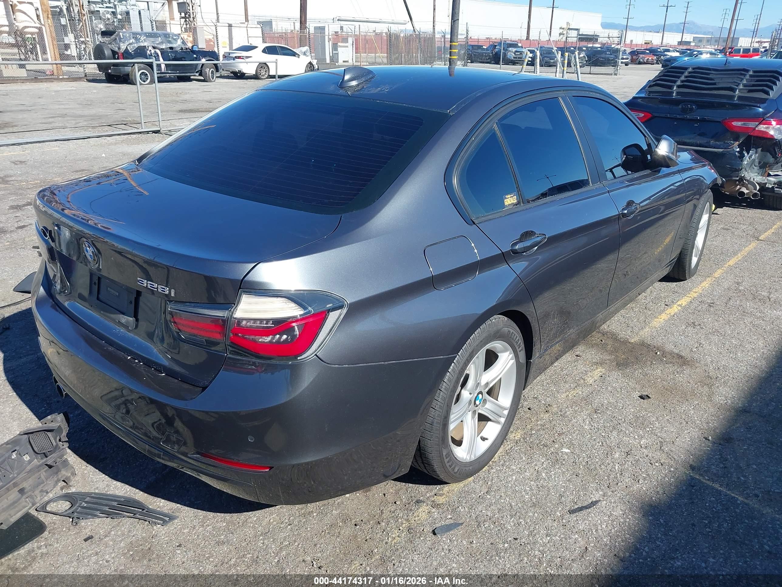 BMW 328I image 4