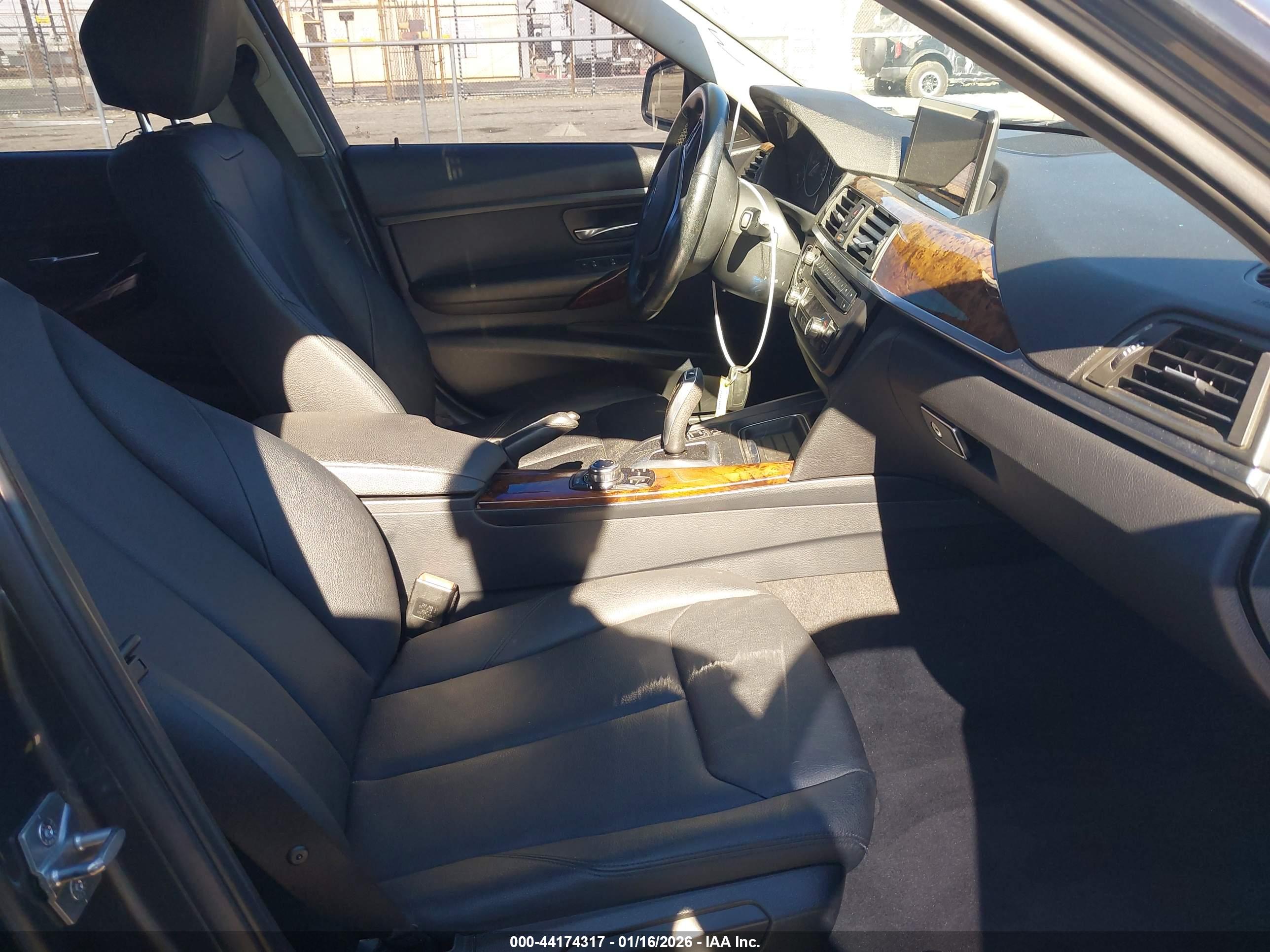 BMW 328I image 5