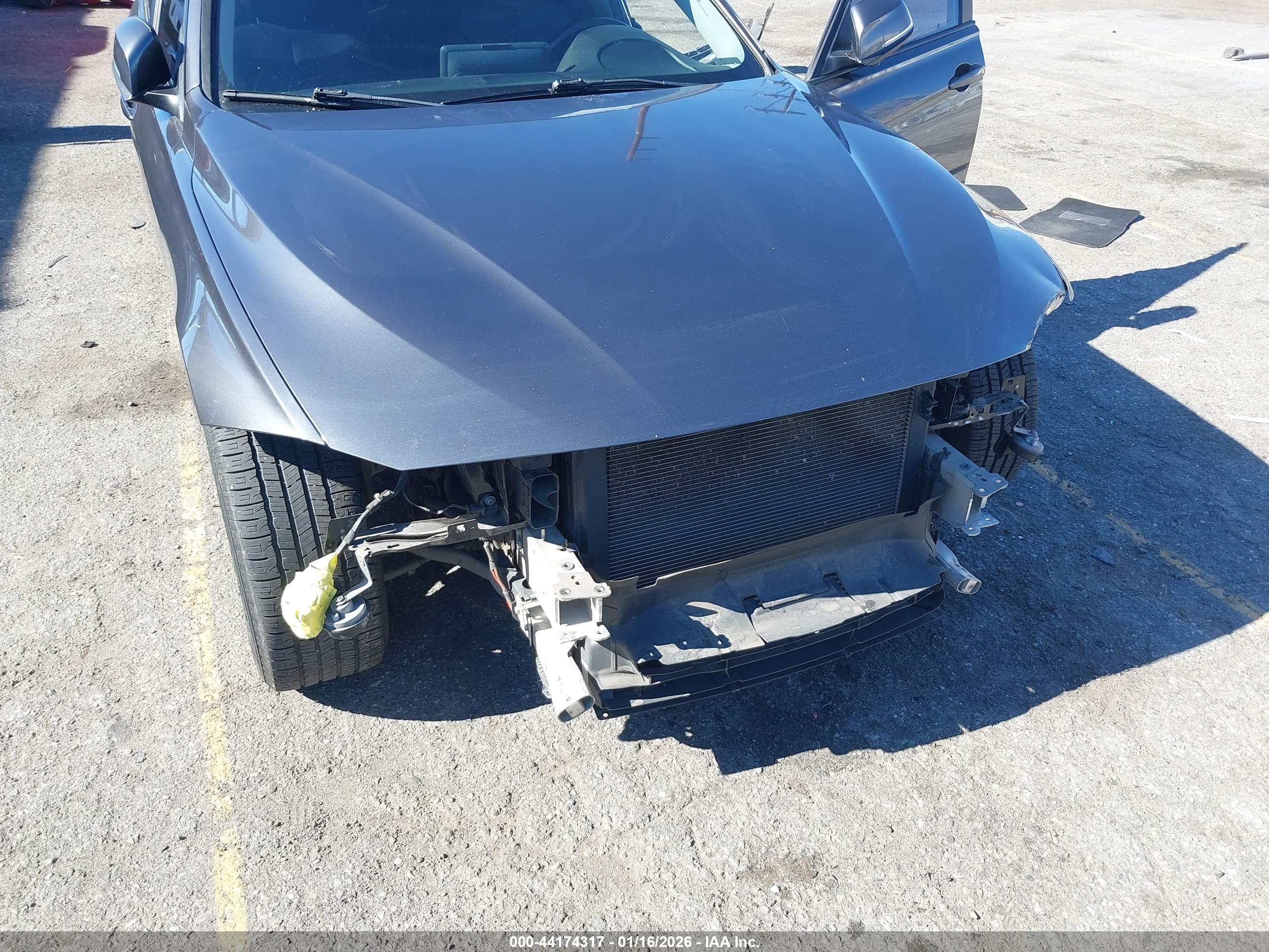 BMW 328I image 6