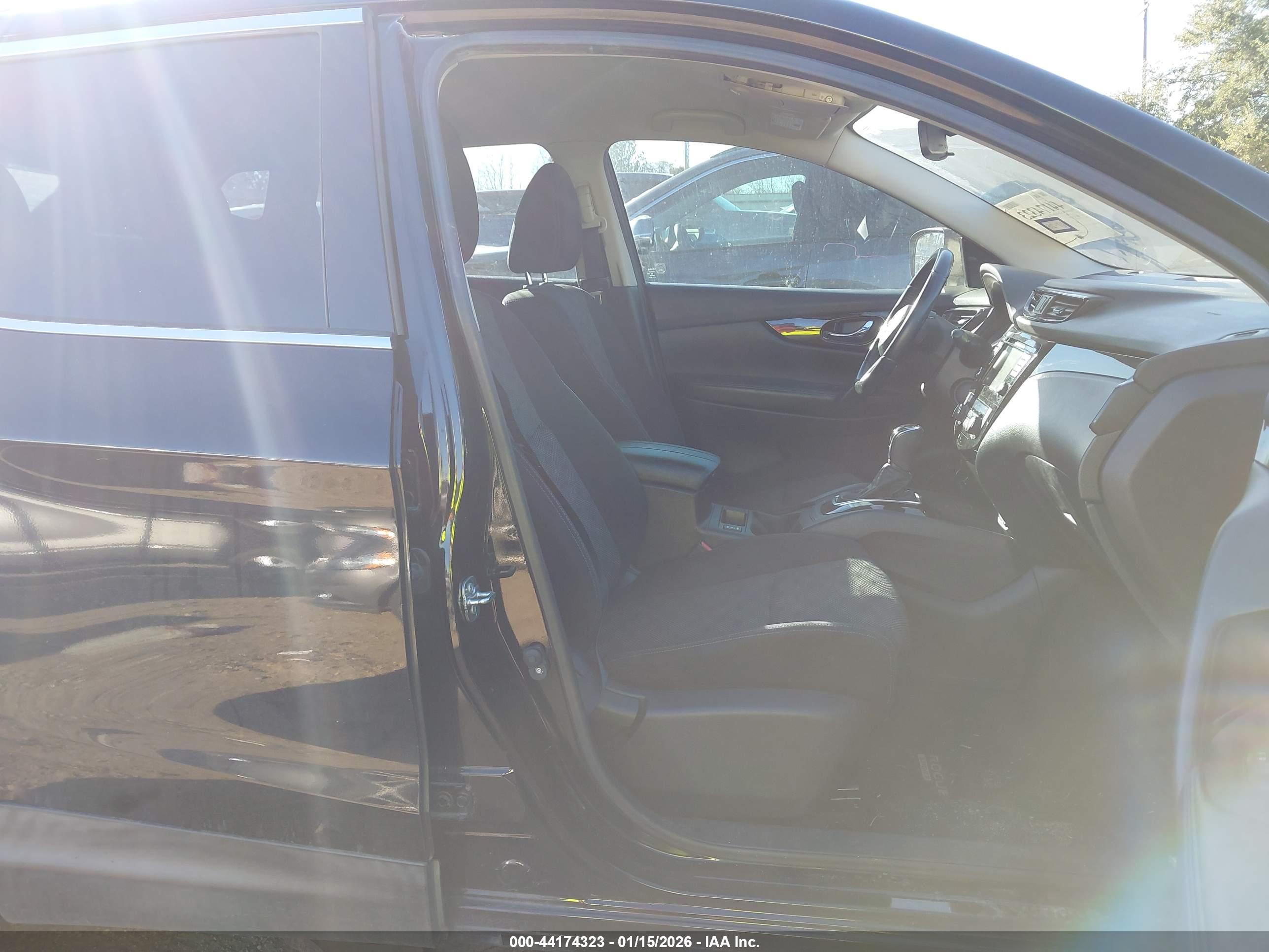 NISSAN ROGUE image 5