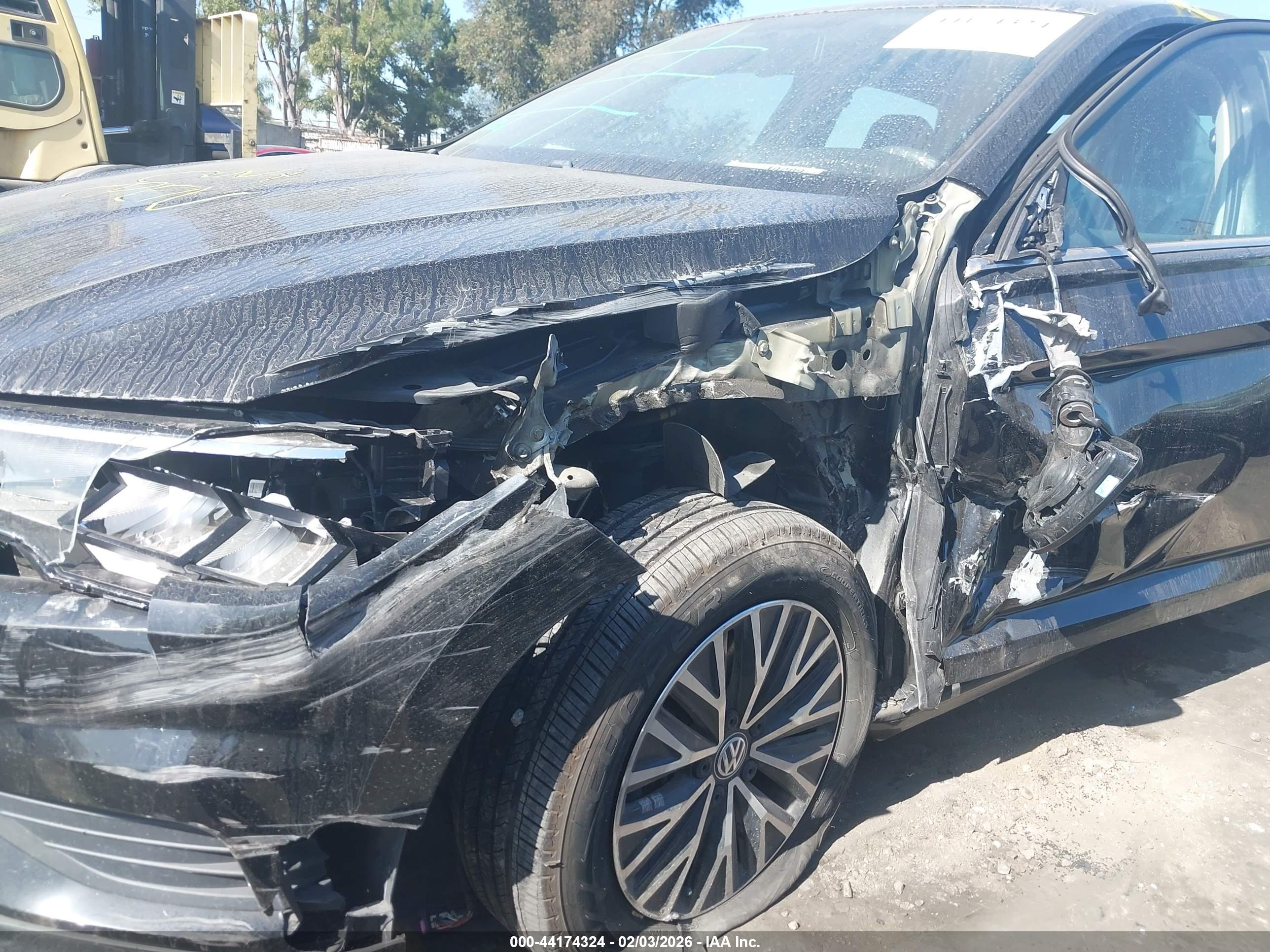 VOLKSWAGEN JETTA image 6