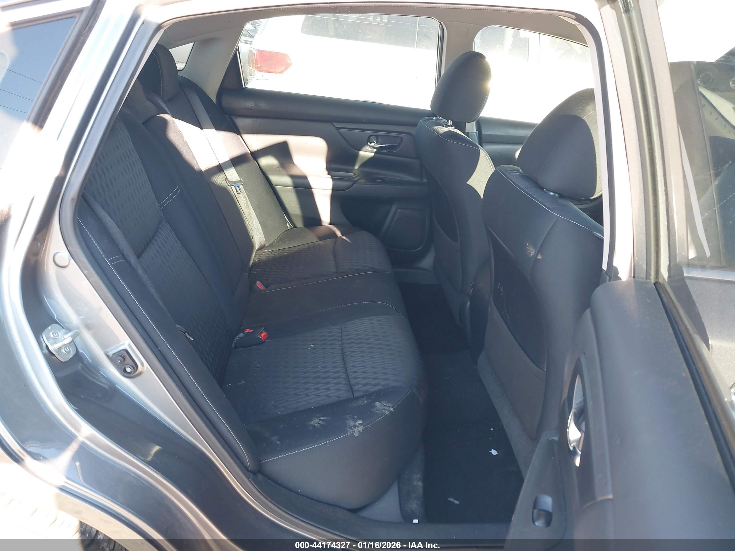 NISSAN ALTIMA image 8