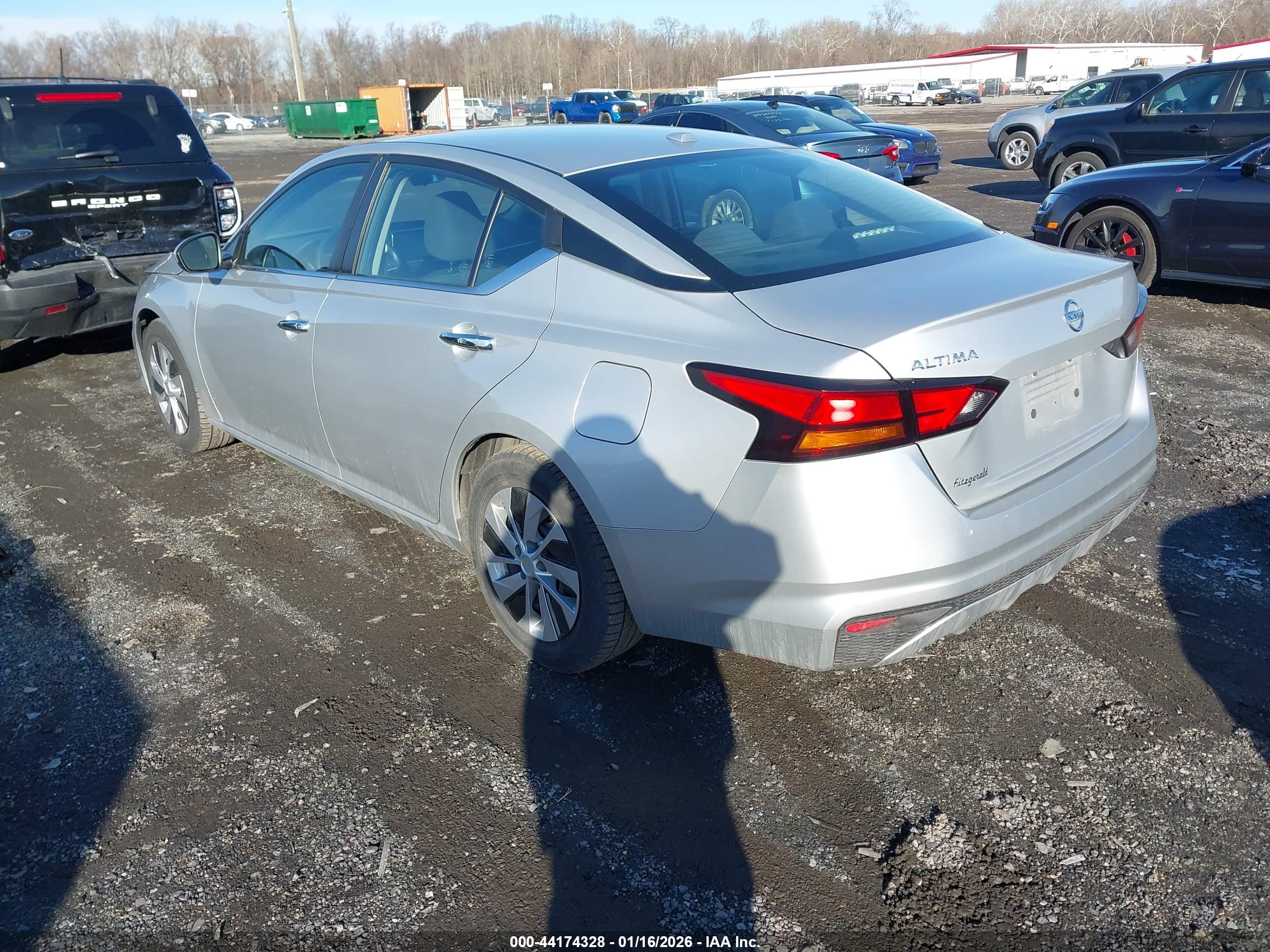 NISSAN ALTIMA image 3