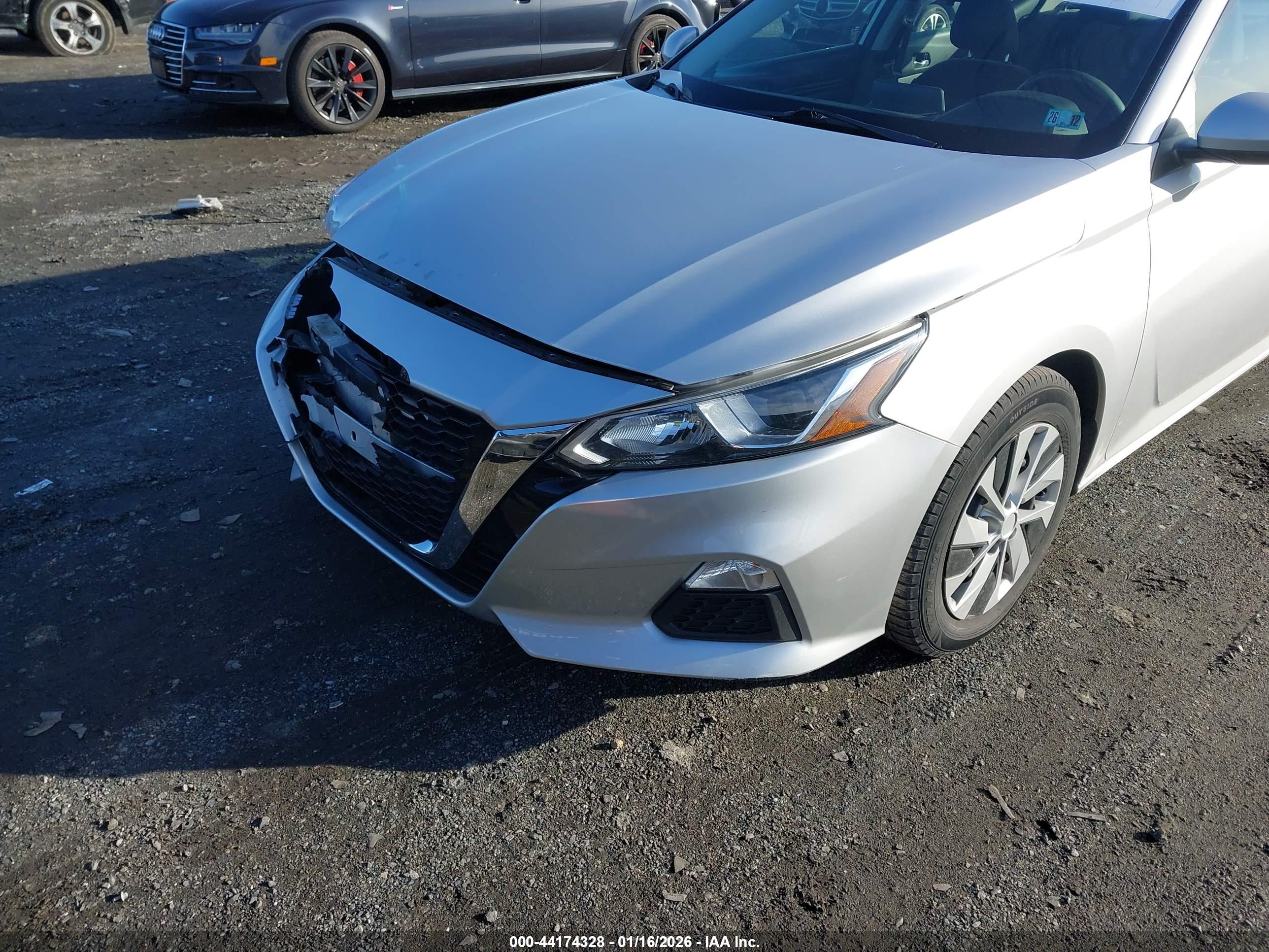 NISSAN ALTIMA image 6