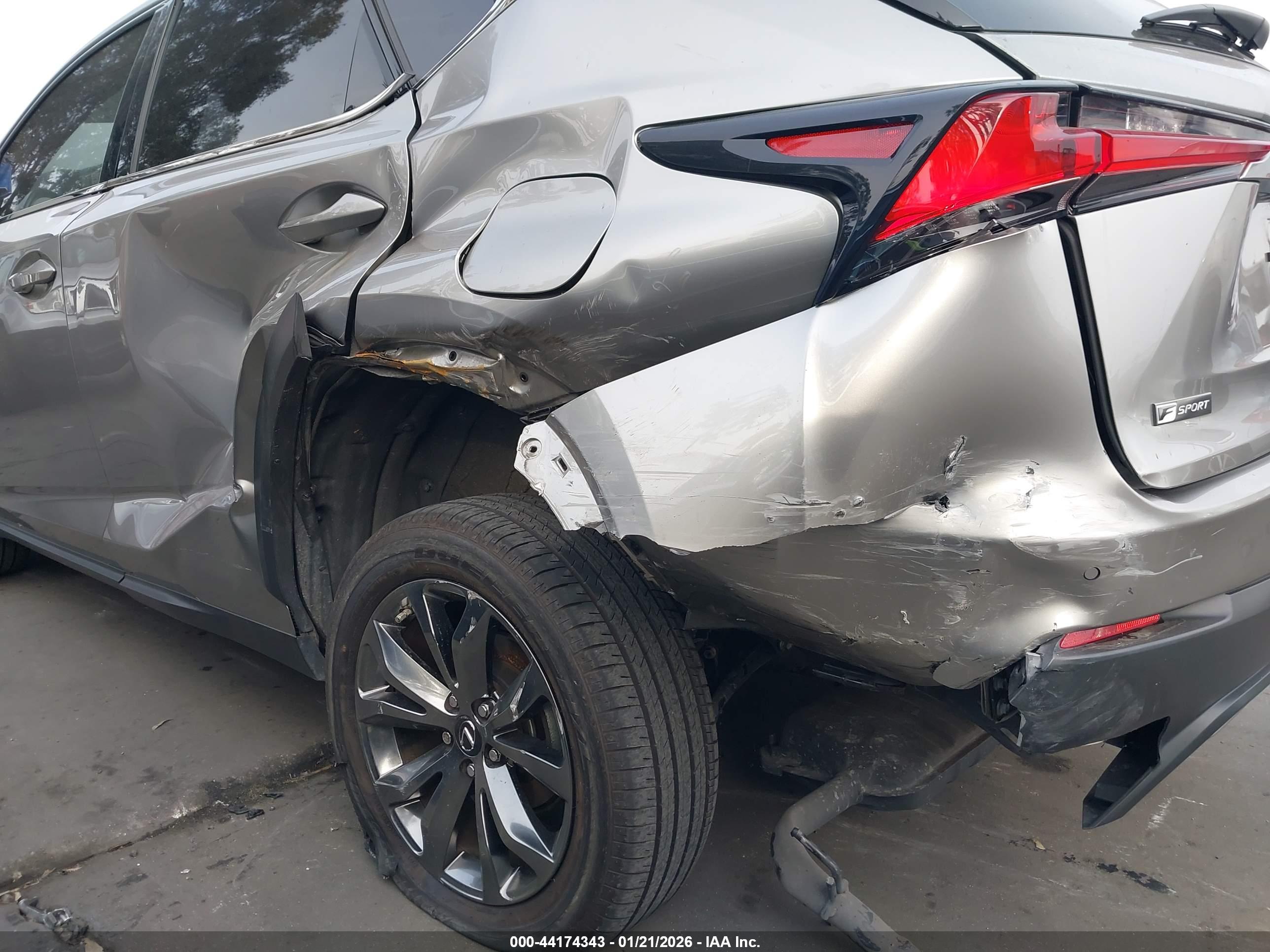 LEXUS NX image 6
