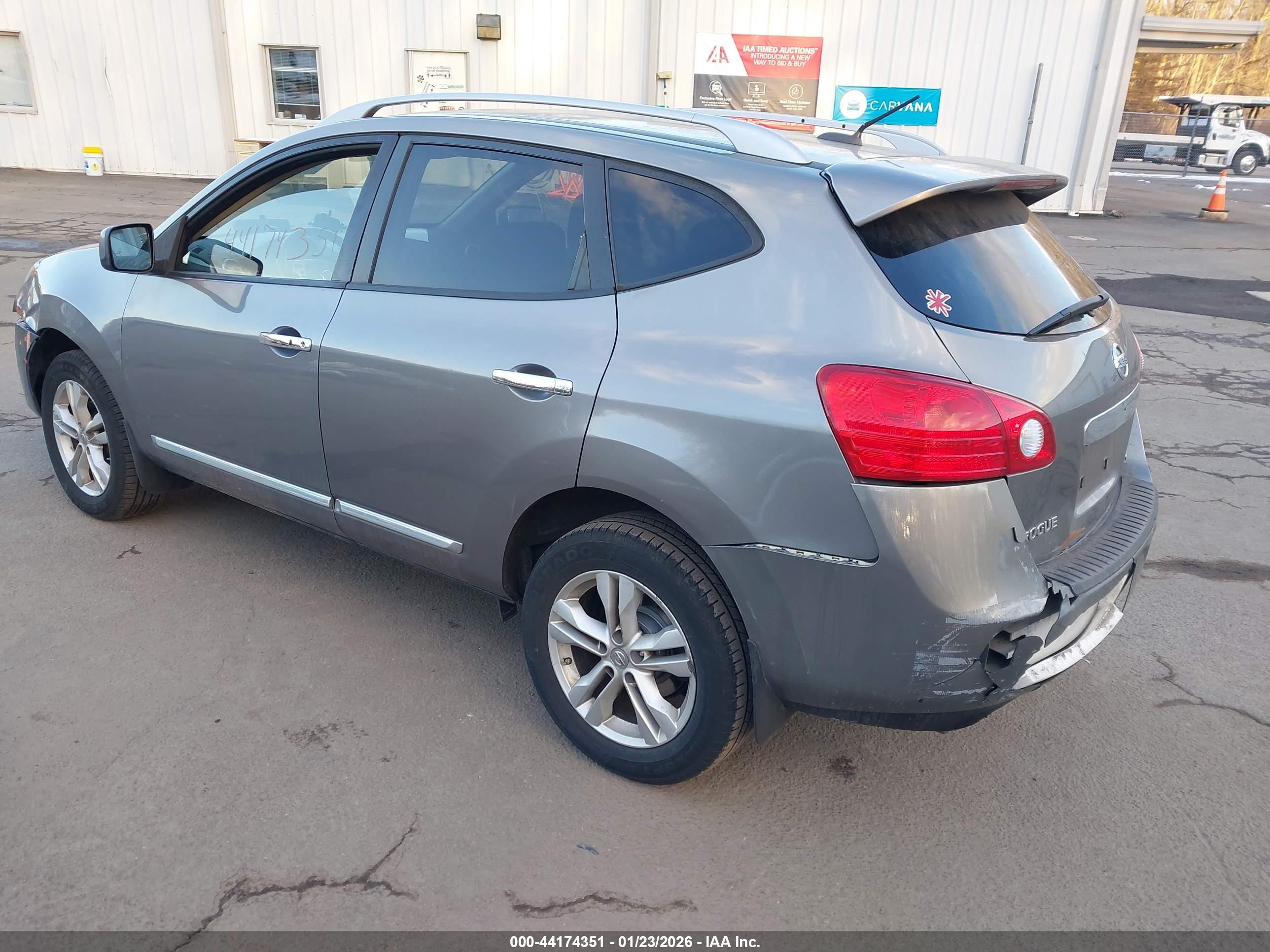NISSAN ROGUE image 3