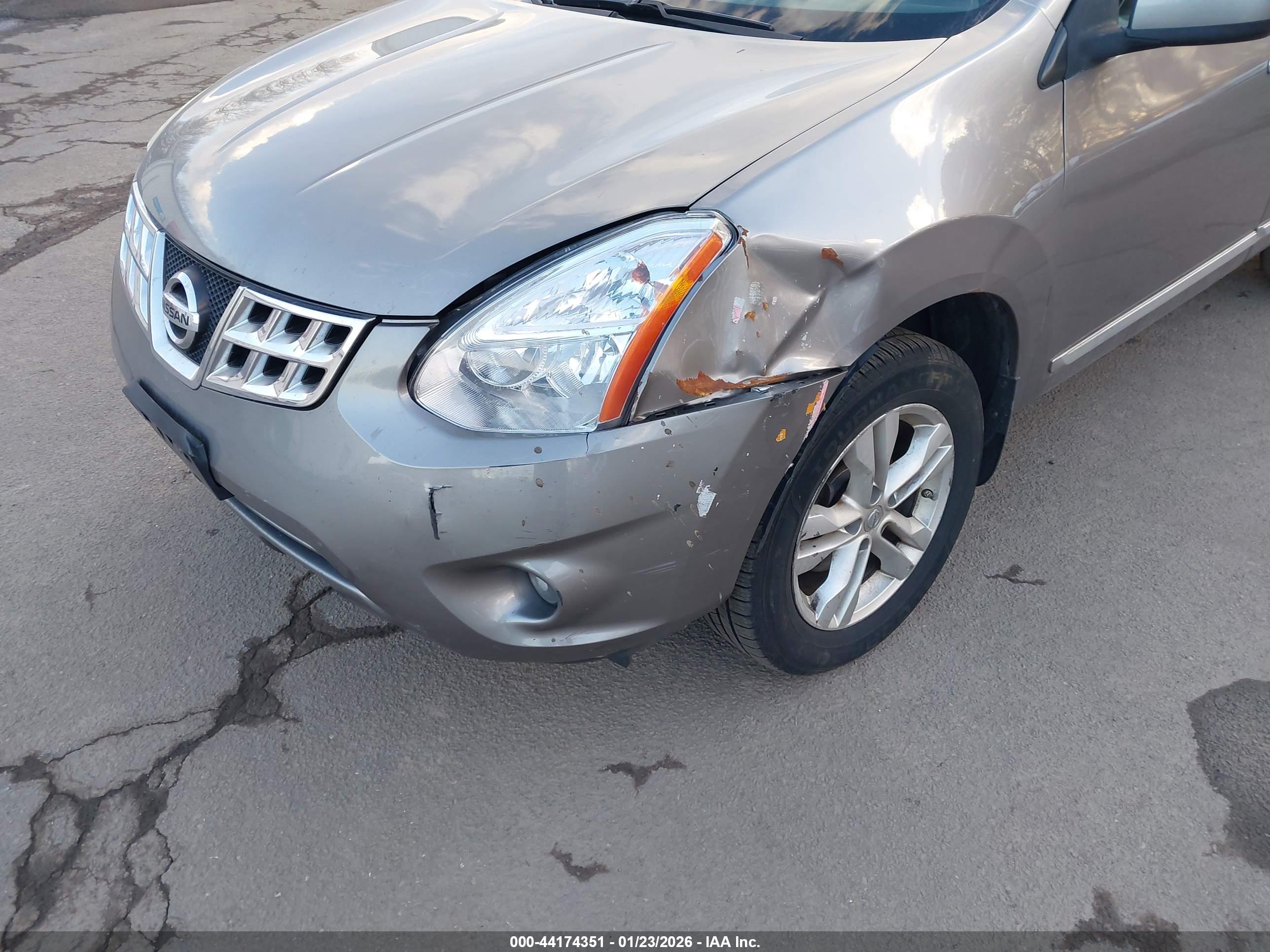 NISSAN ROGUE image 6