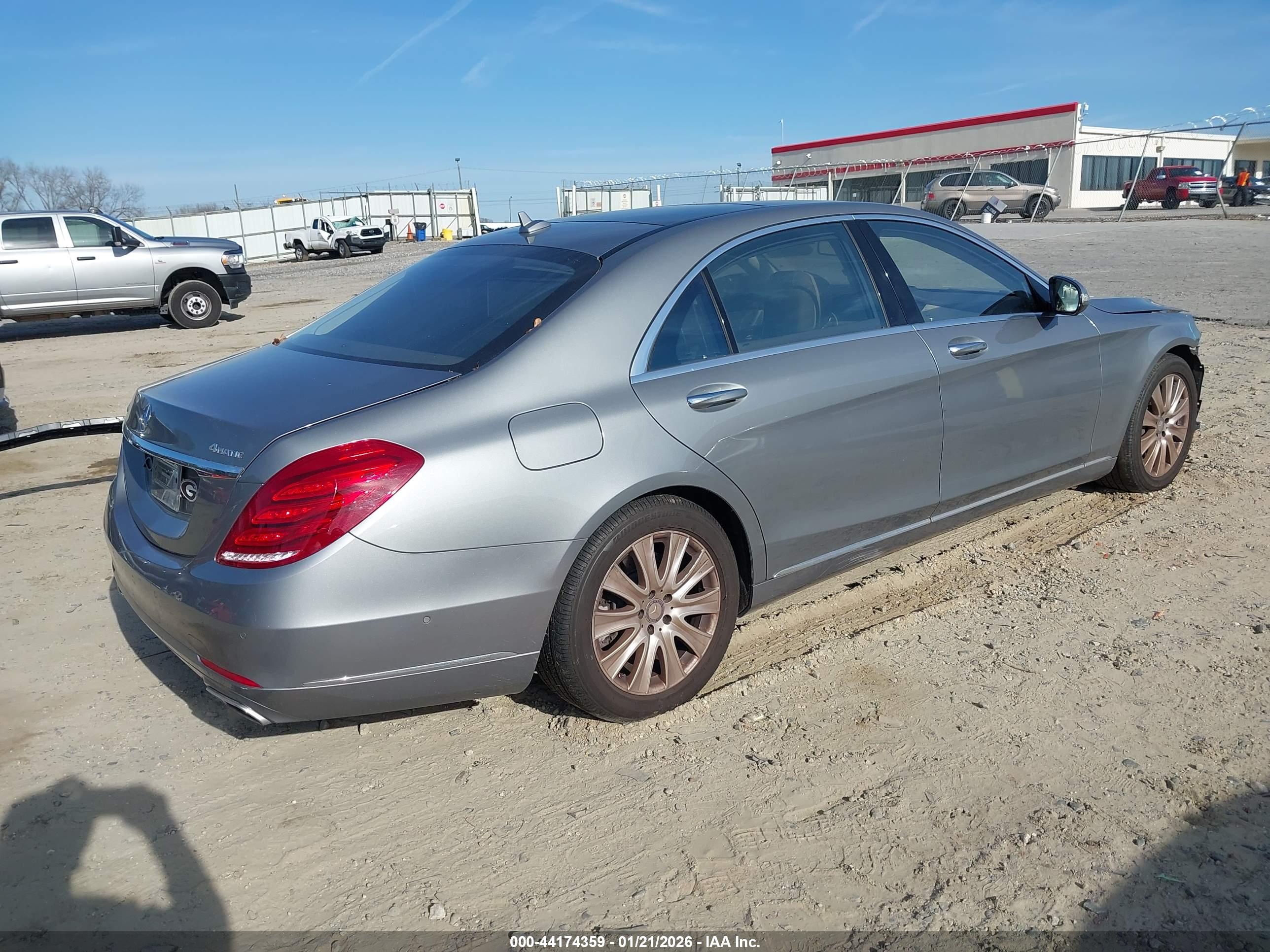 MERCEDES-BENZ S image 4
