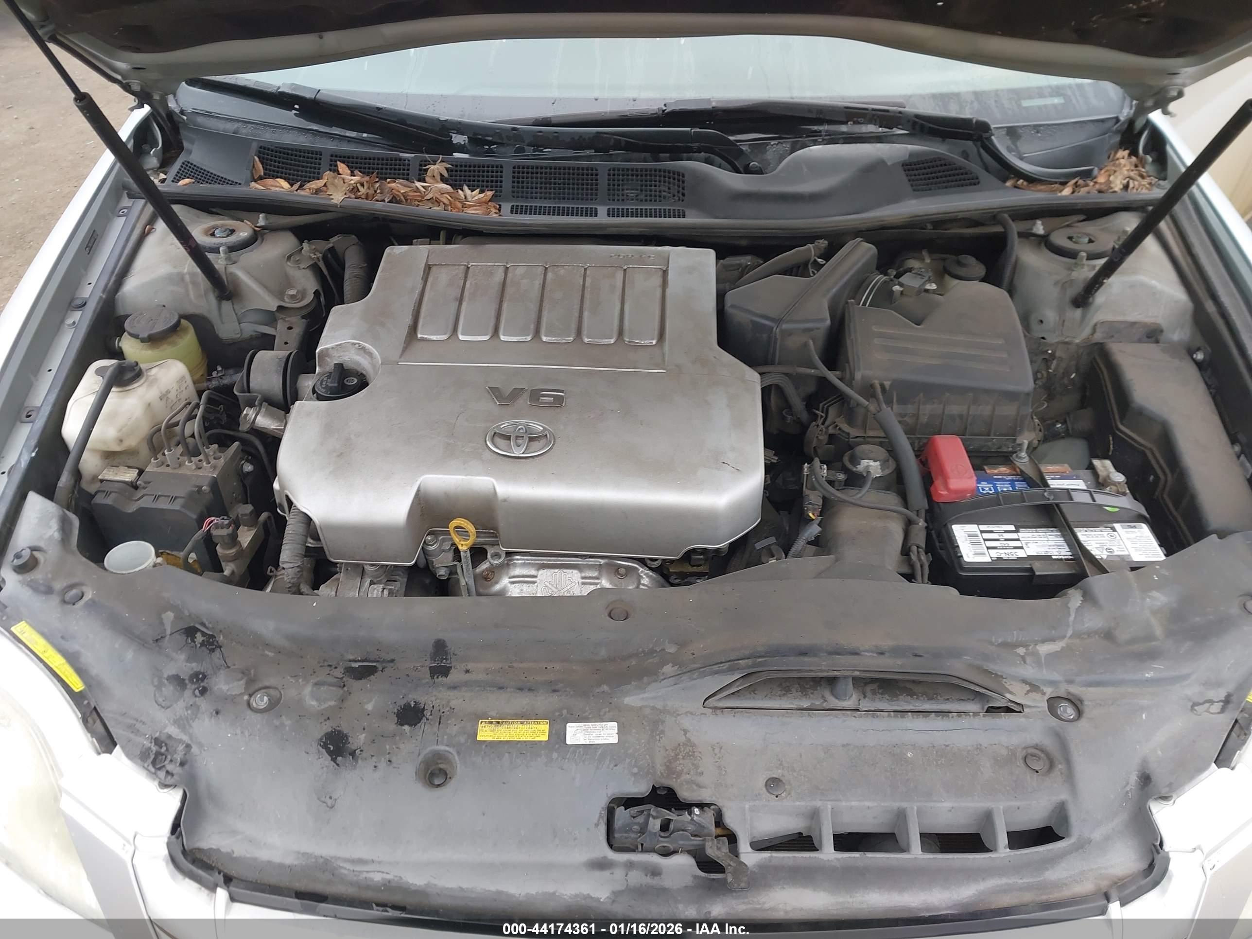 TOYOTA AVALON image 10