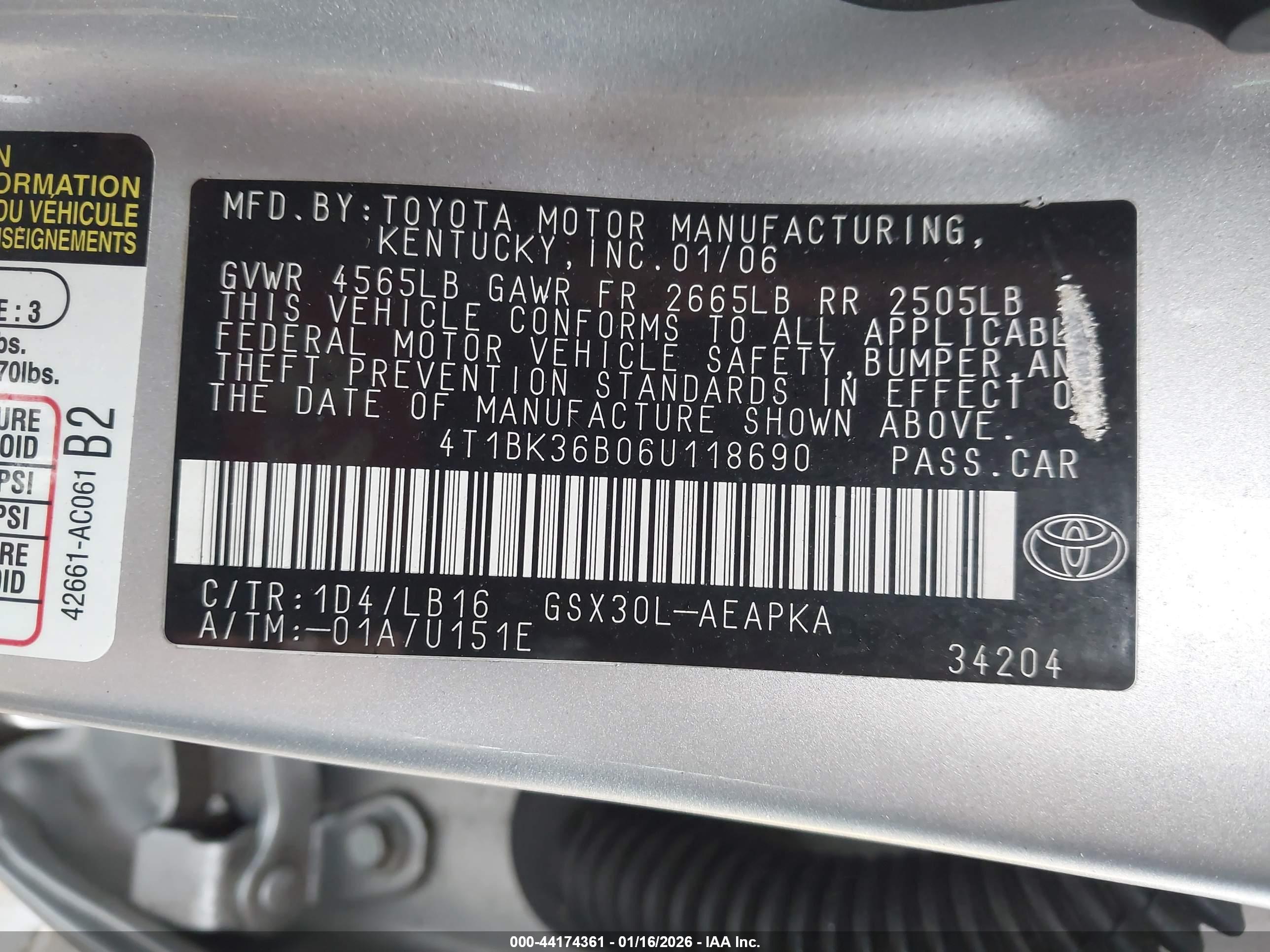TOYOTA AVALON image 9
