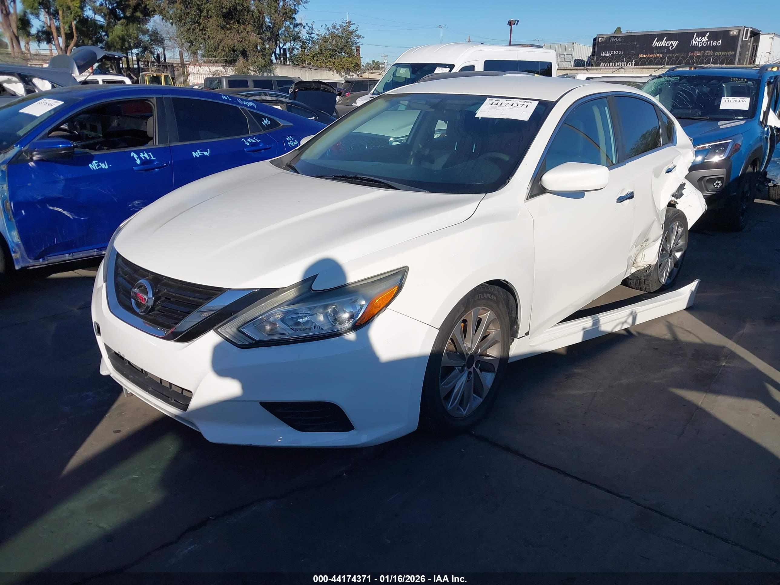 NISSAN ALTIMA image 2