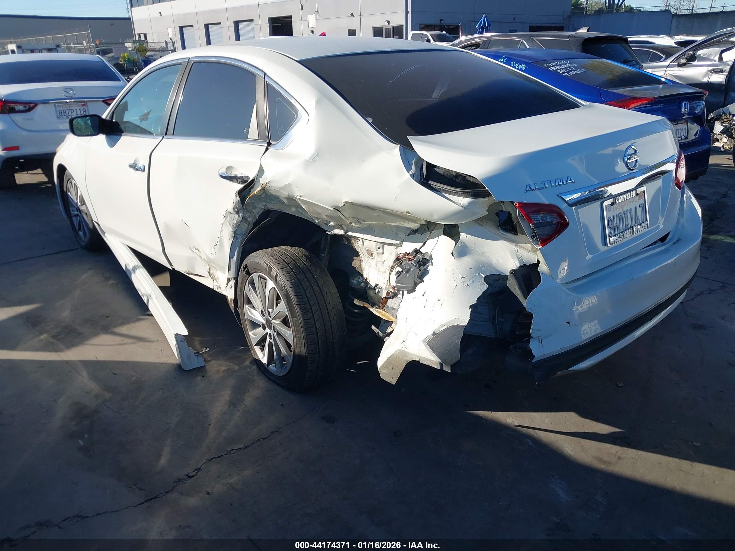 NISSAN ALTIMA image 3