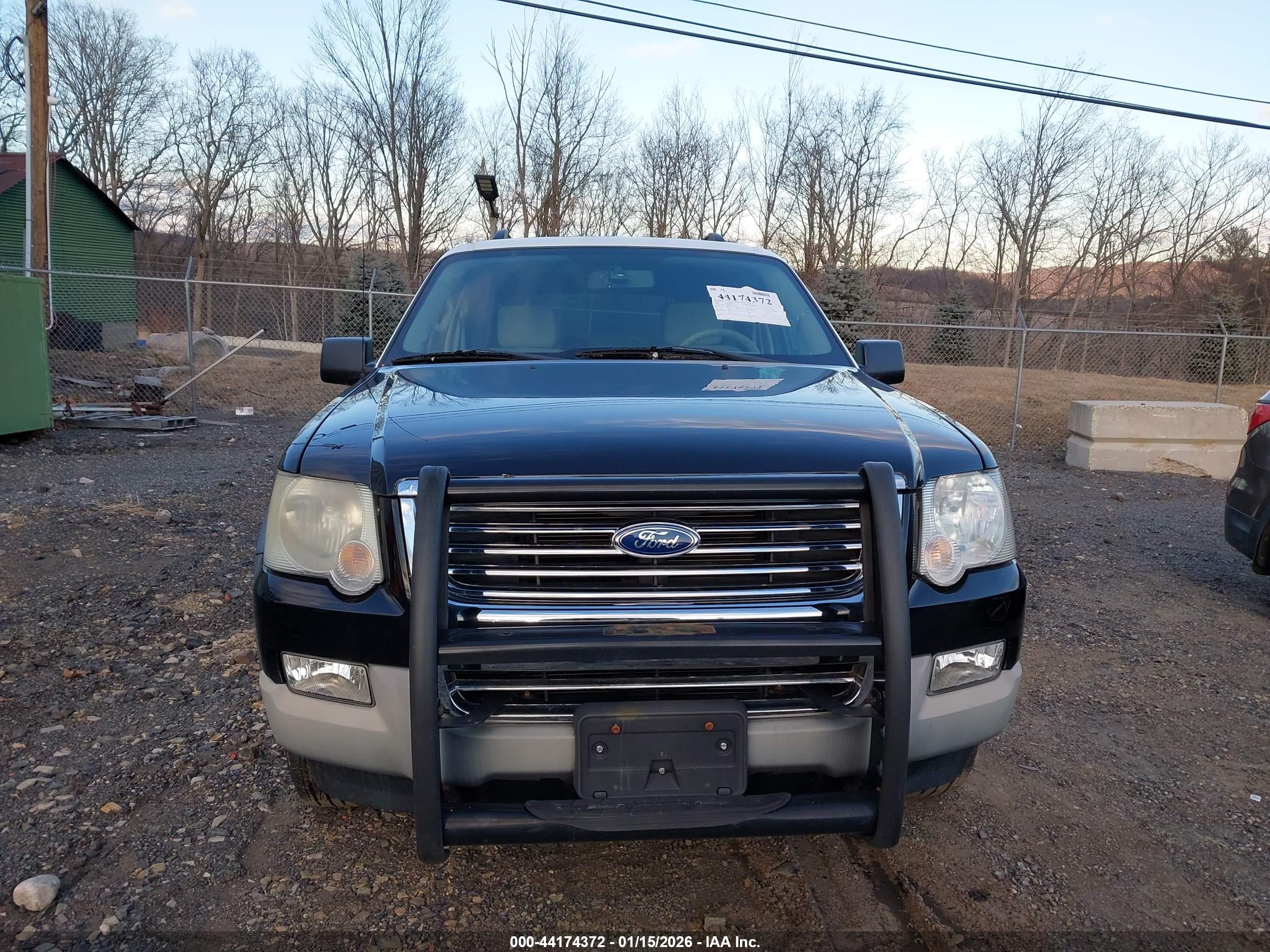 FORD EXPLORER image 6