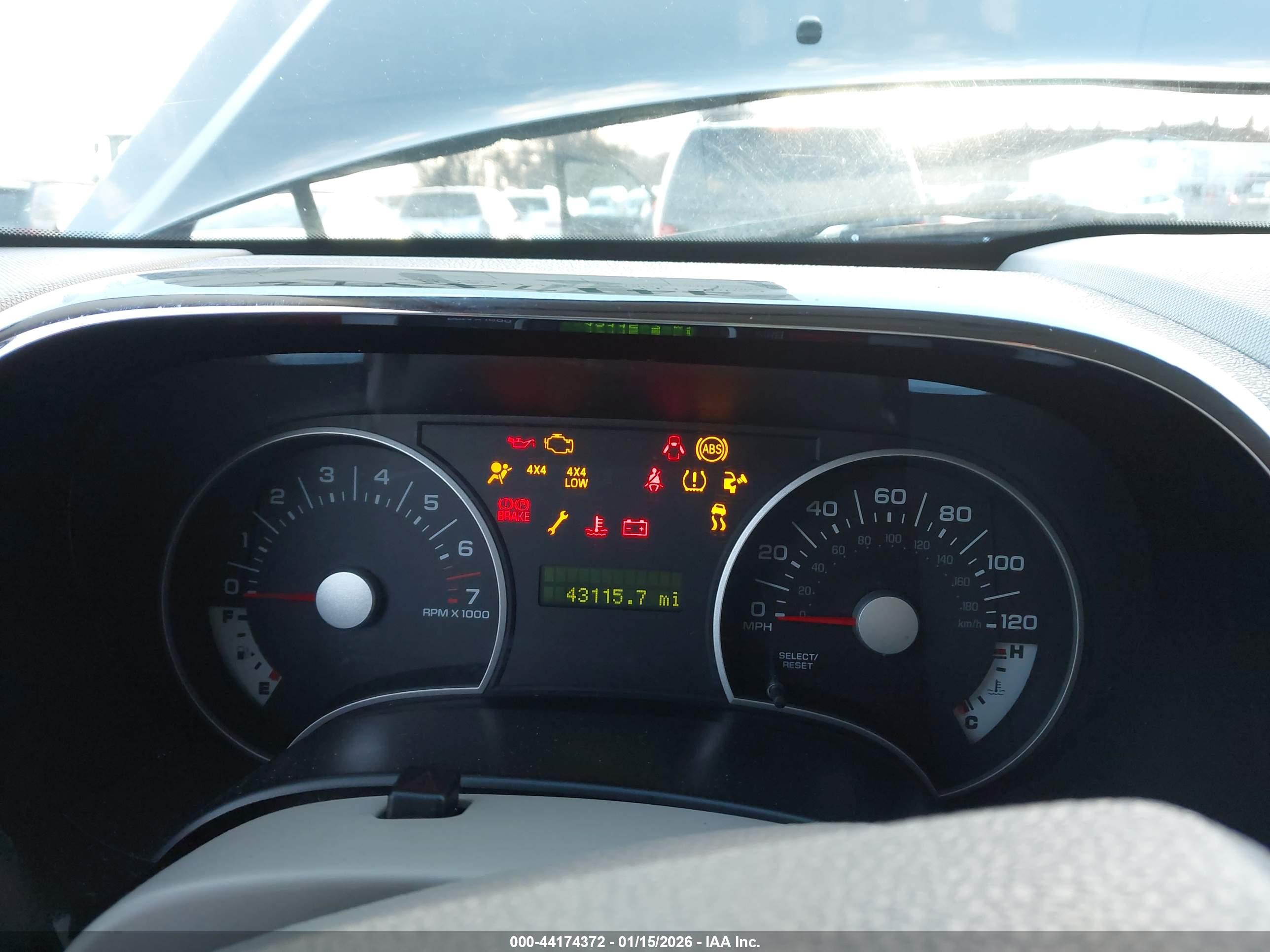 FORD EXPLORER image 7