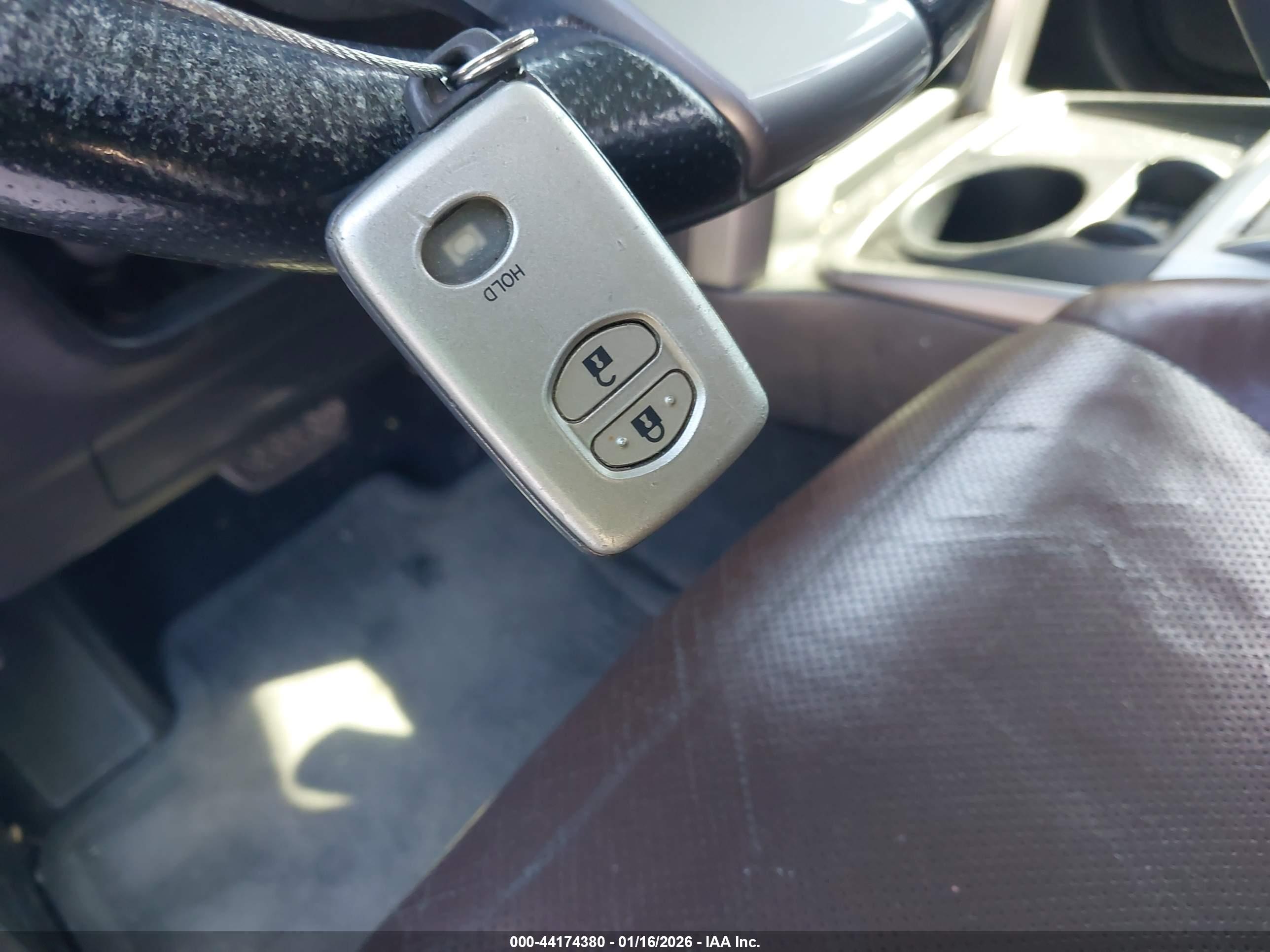 TOYOTA 4RUNNER image 11