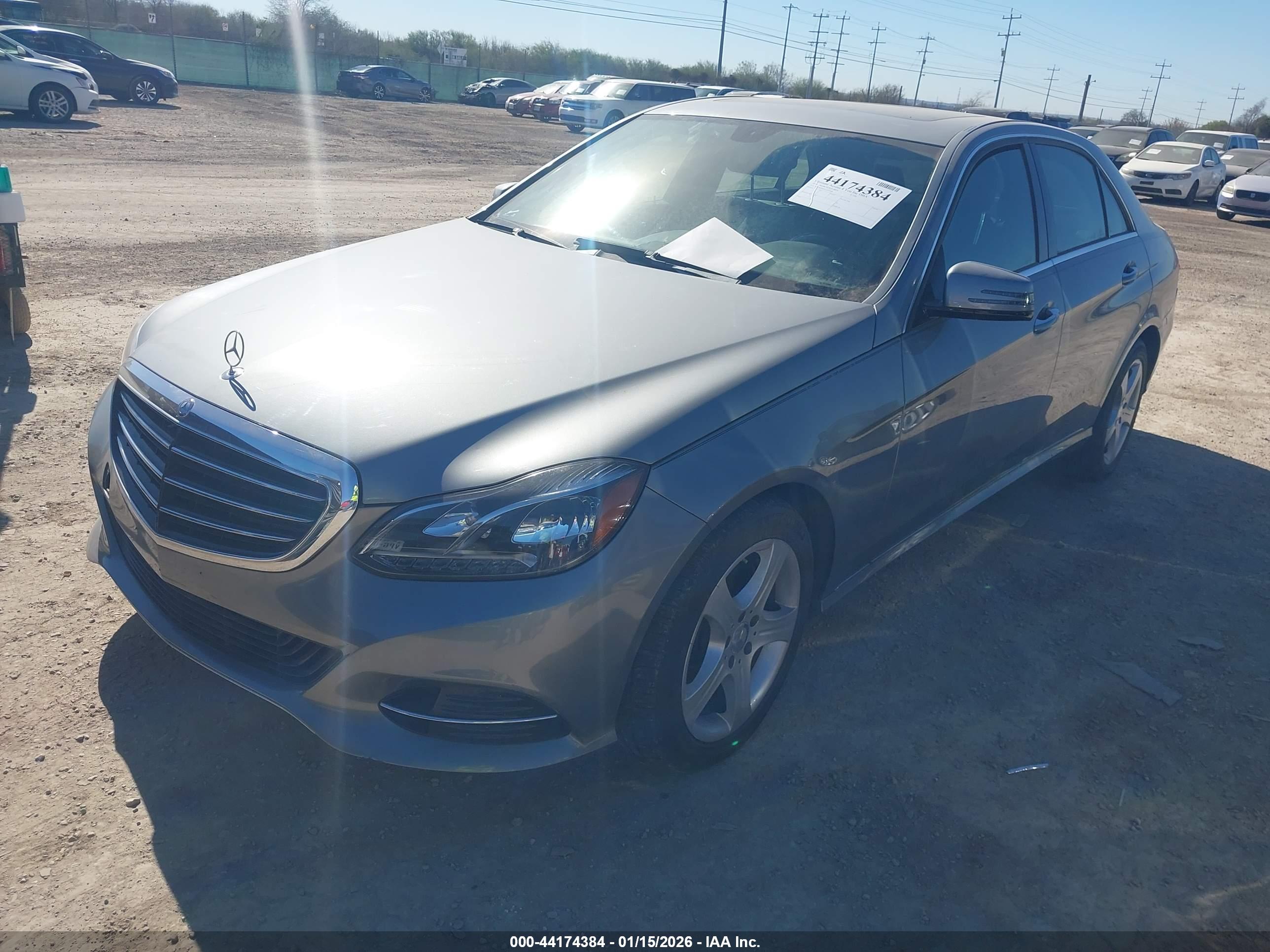 MERCEDES-BENZ E image 2