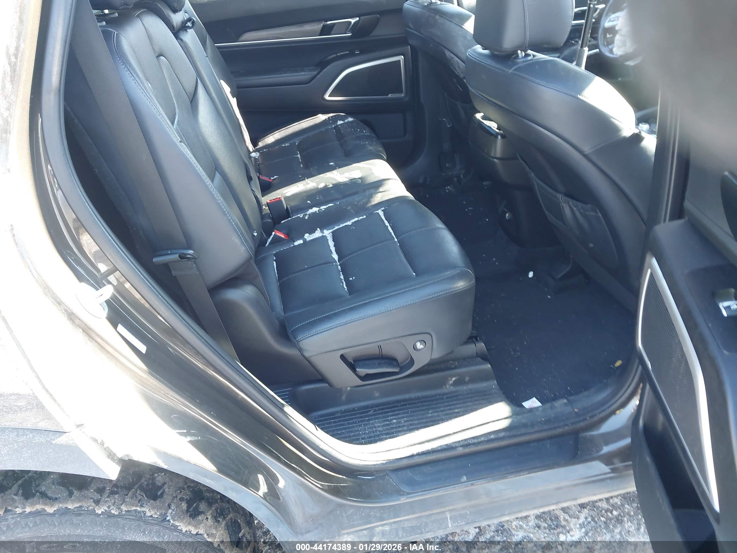 KIA TELLURIDE image 8