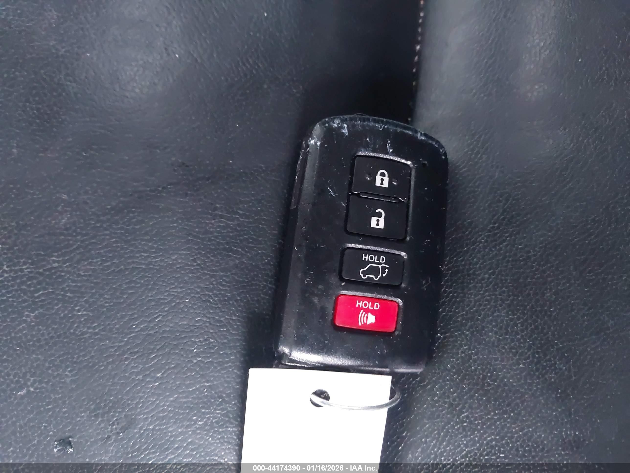TOYOTA HIGHLANDER image 11
