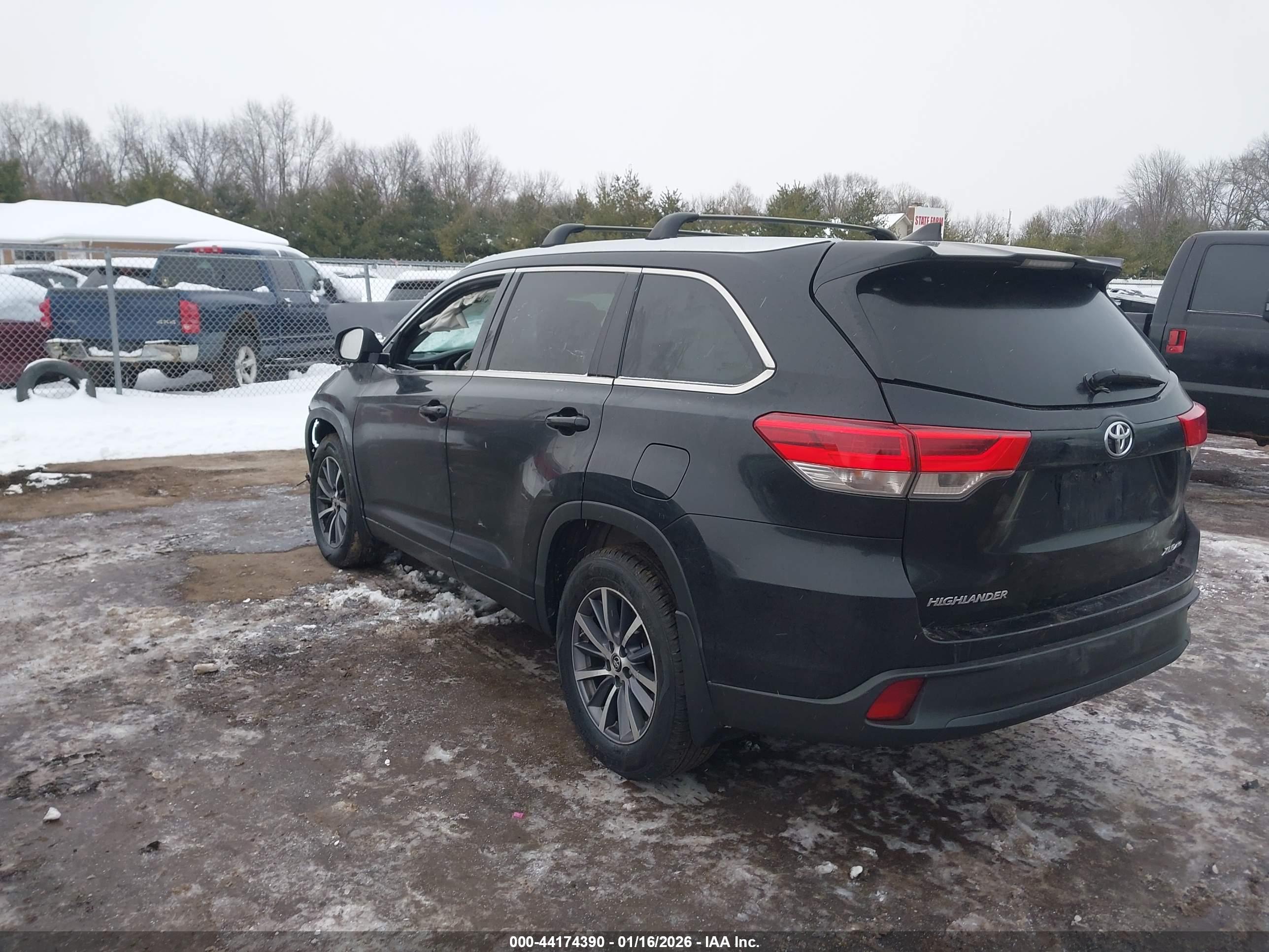 TOYOTA HIGHLANDER image 3