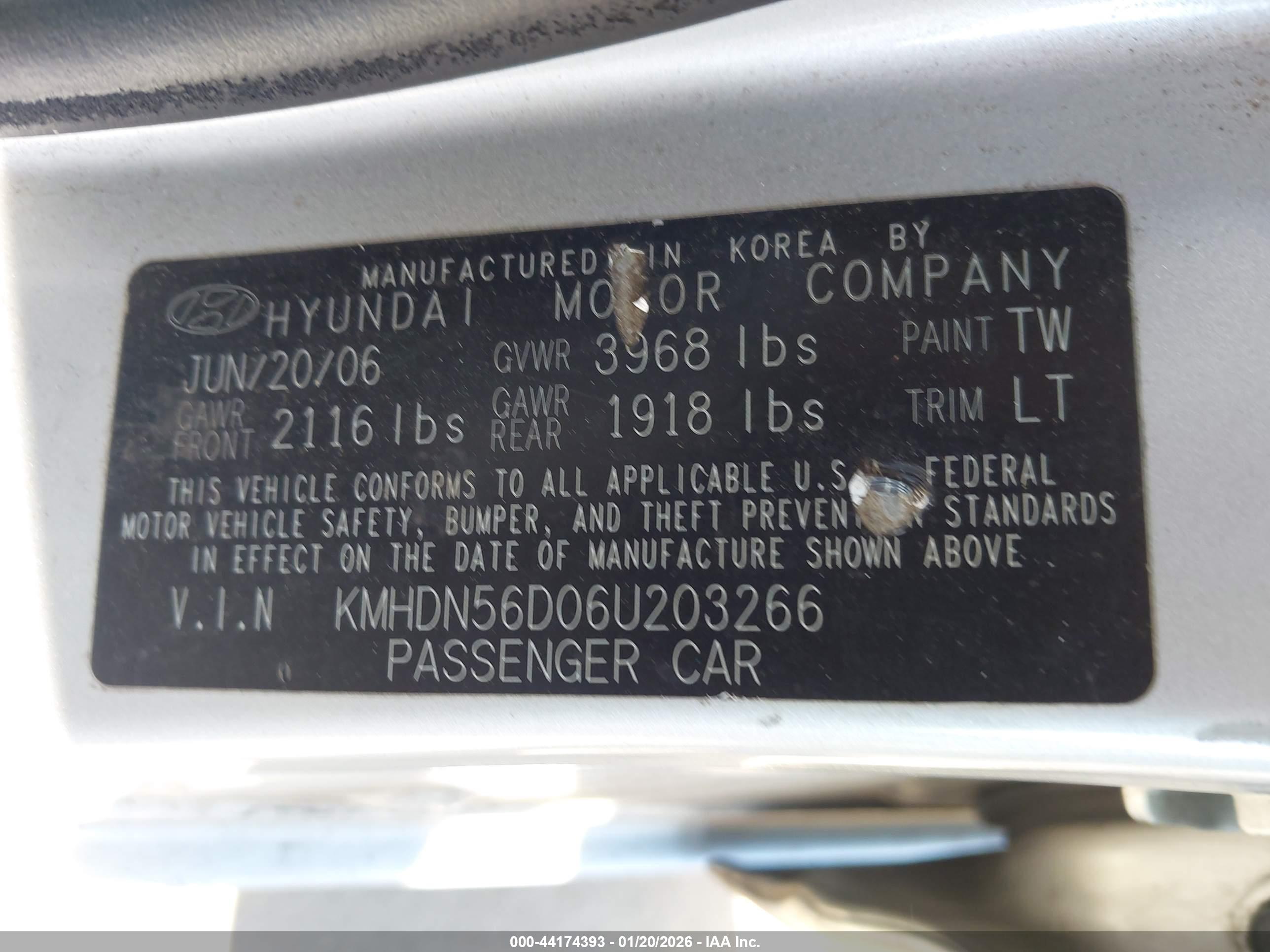 HYUNDAI ELANTRA image 9