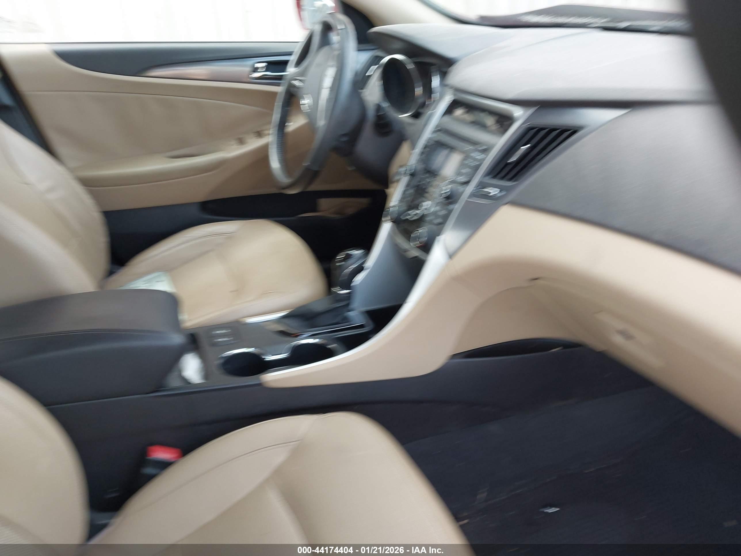HYUNDAI SONATA image 5