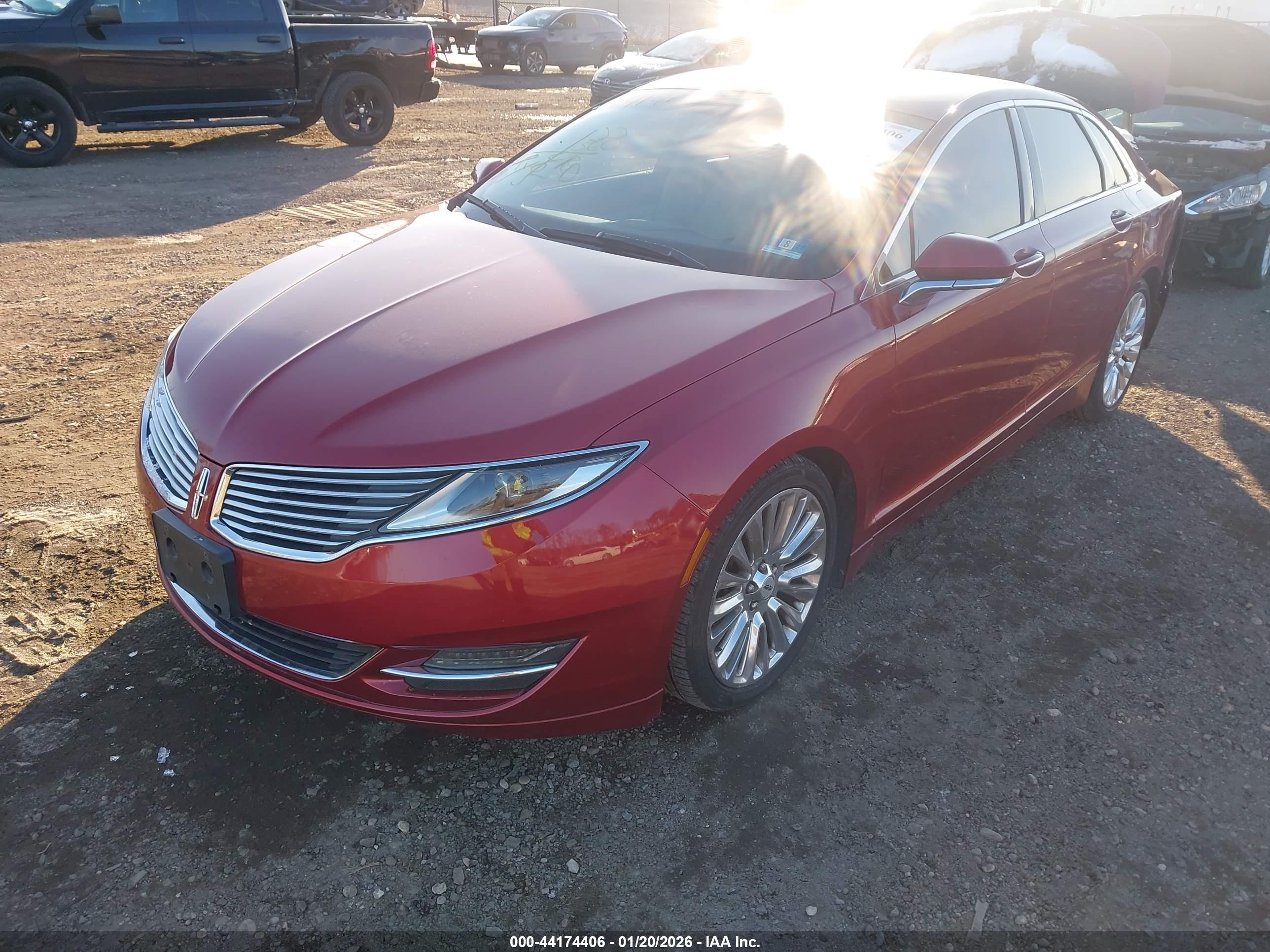 LINCOLN MKZ image 2