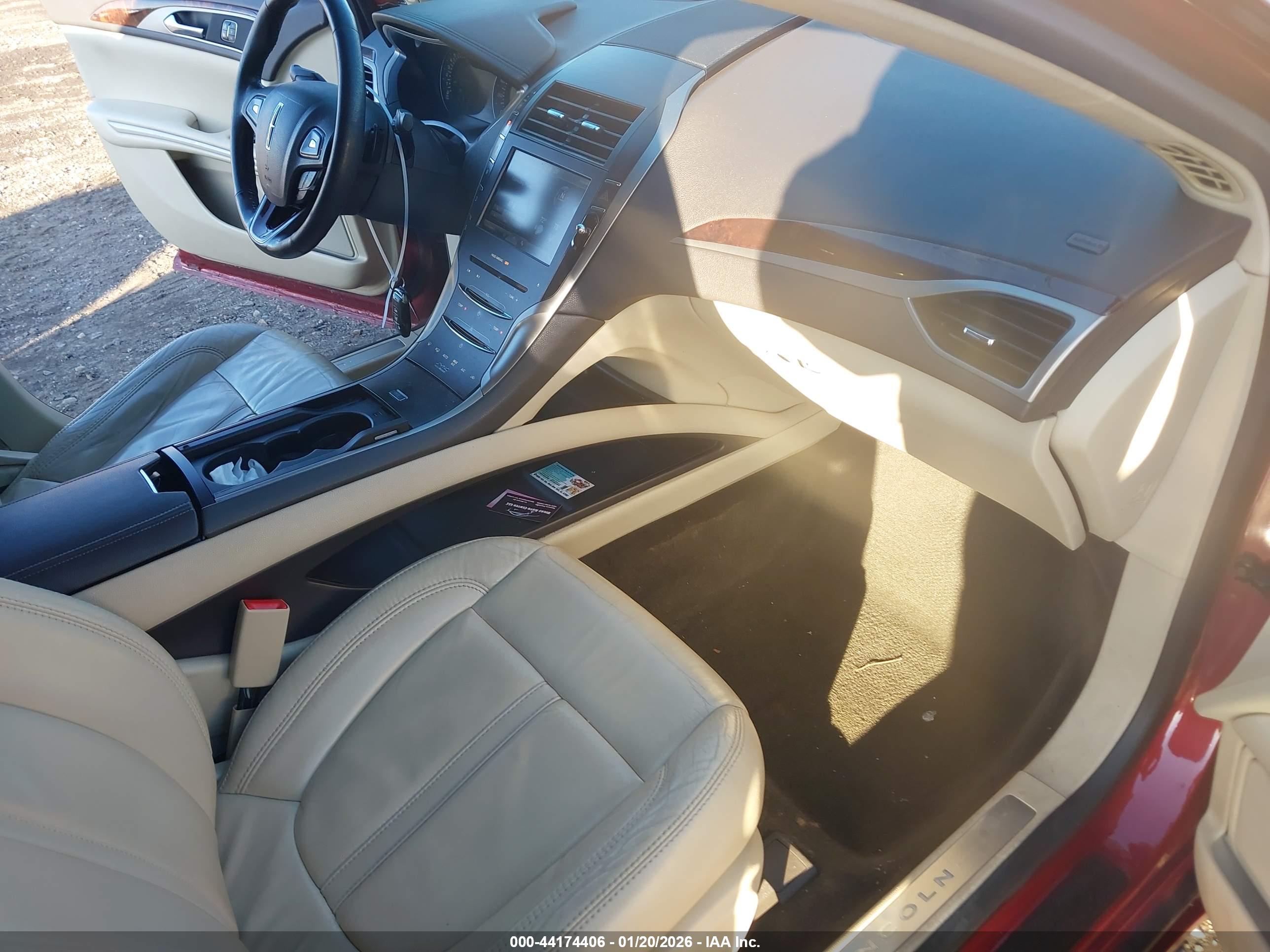 LINCOLN MKZ image 5