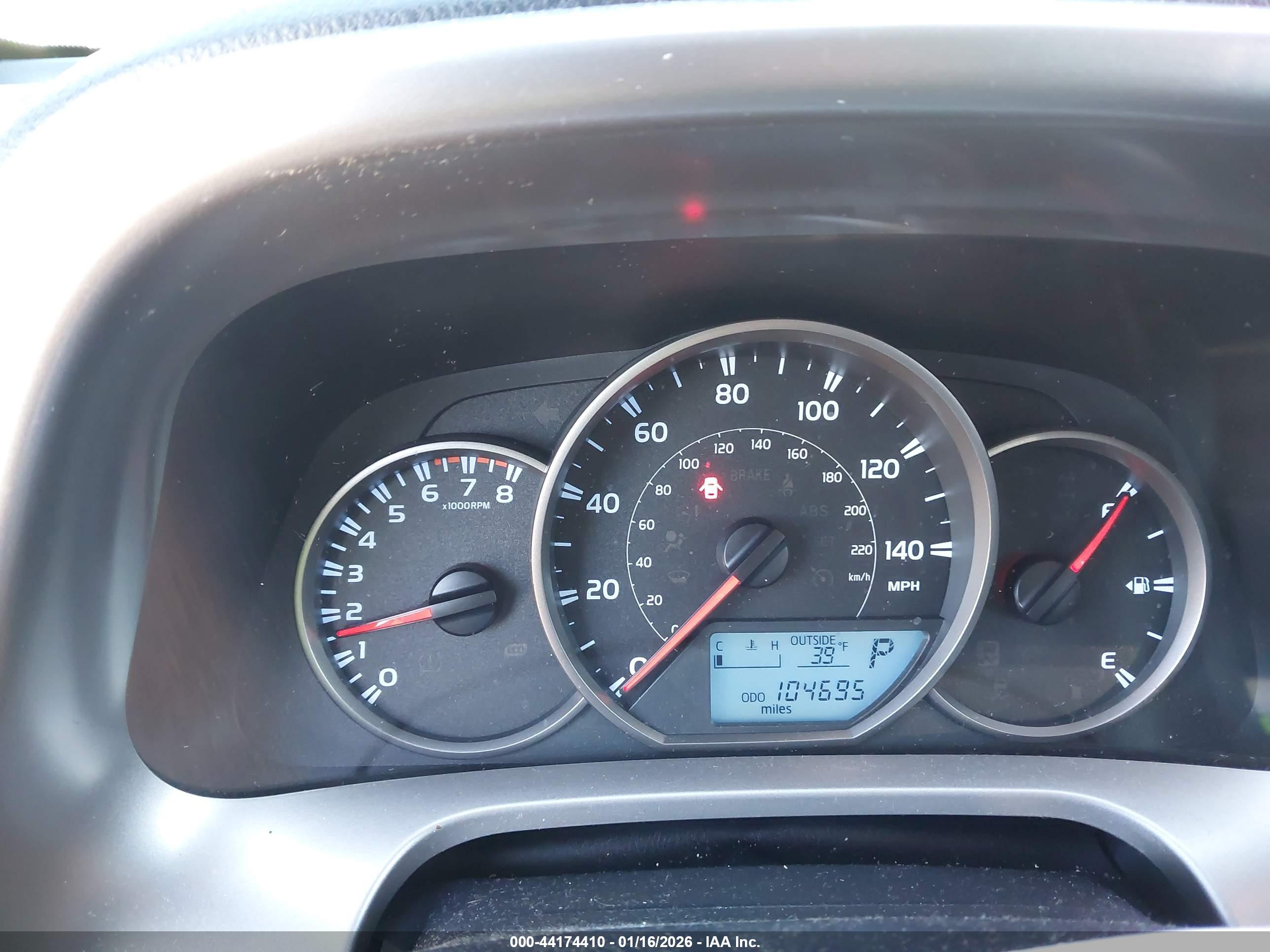 TOYOTA RAV4 image 7