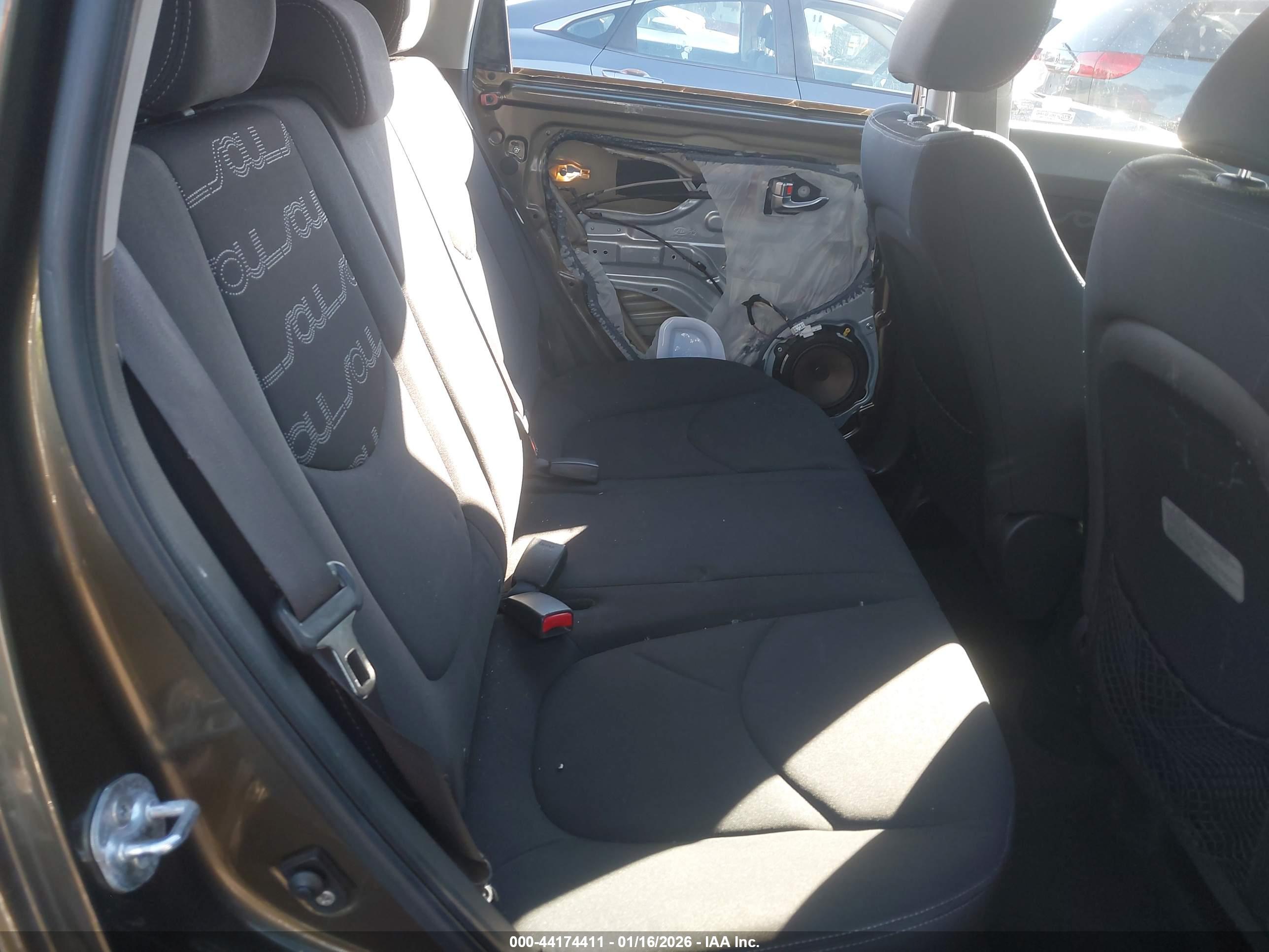 KIA SOUL image 8