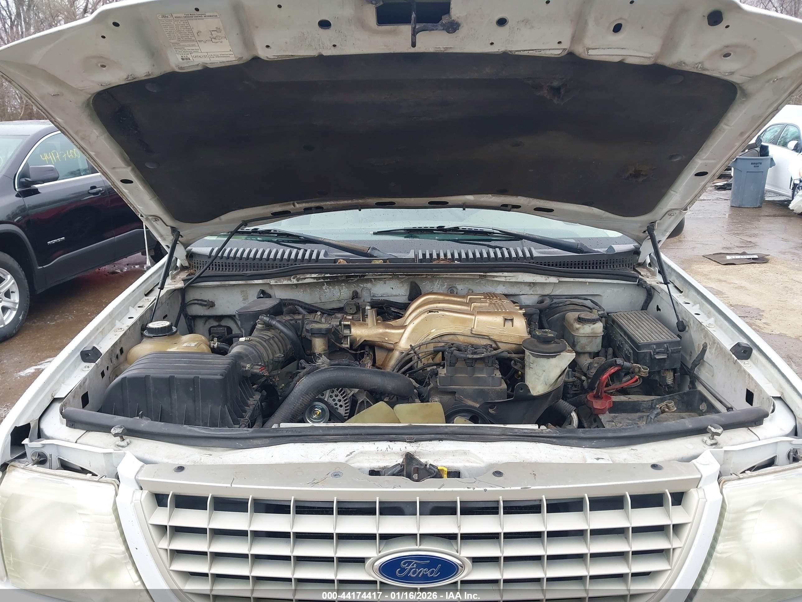 FORD EXPLORER image 10
