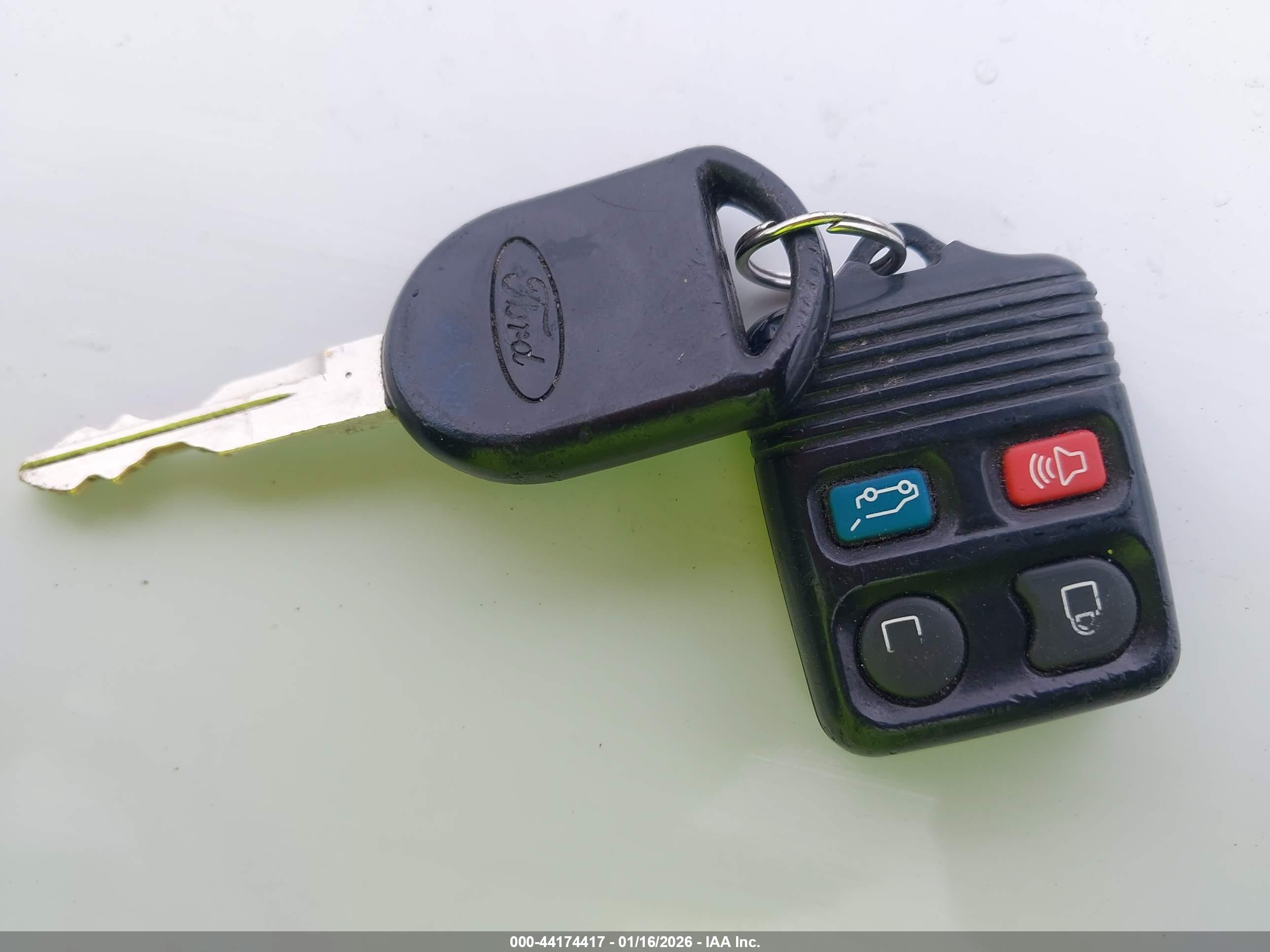 FORD EXPLORER image 11