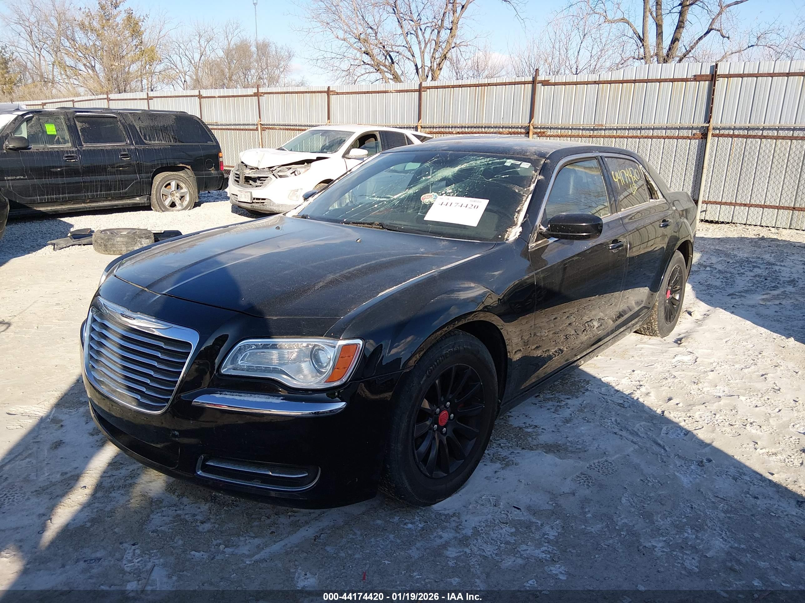 CHRYSLER 300 image 2