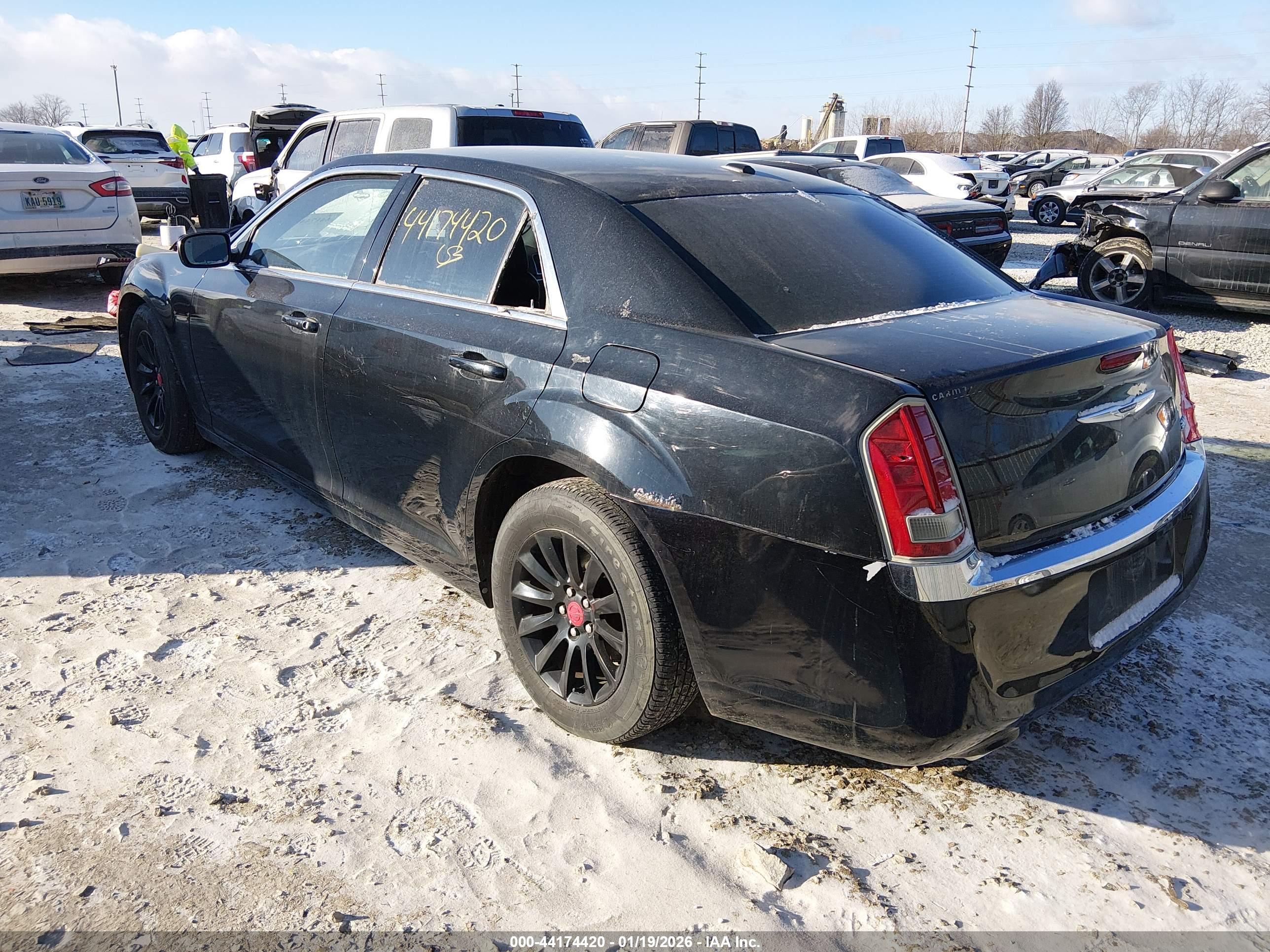 CHRYSLER 300 image 3