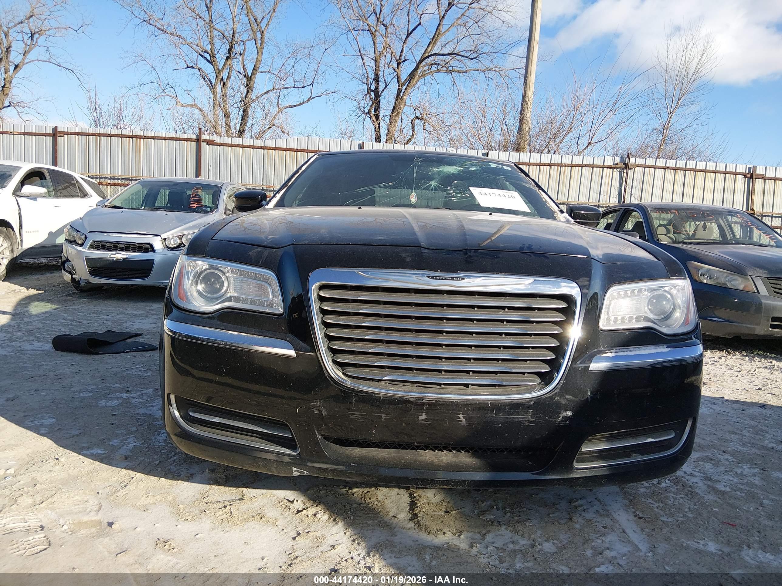 CHRYSLER 300 image 6