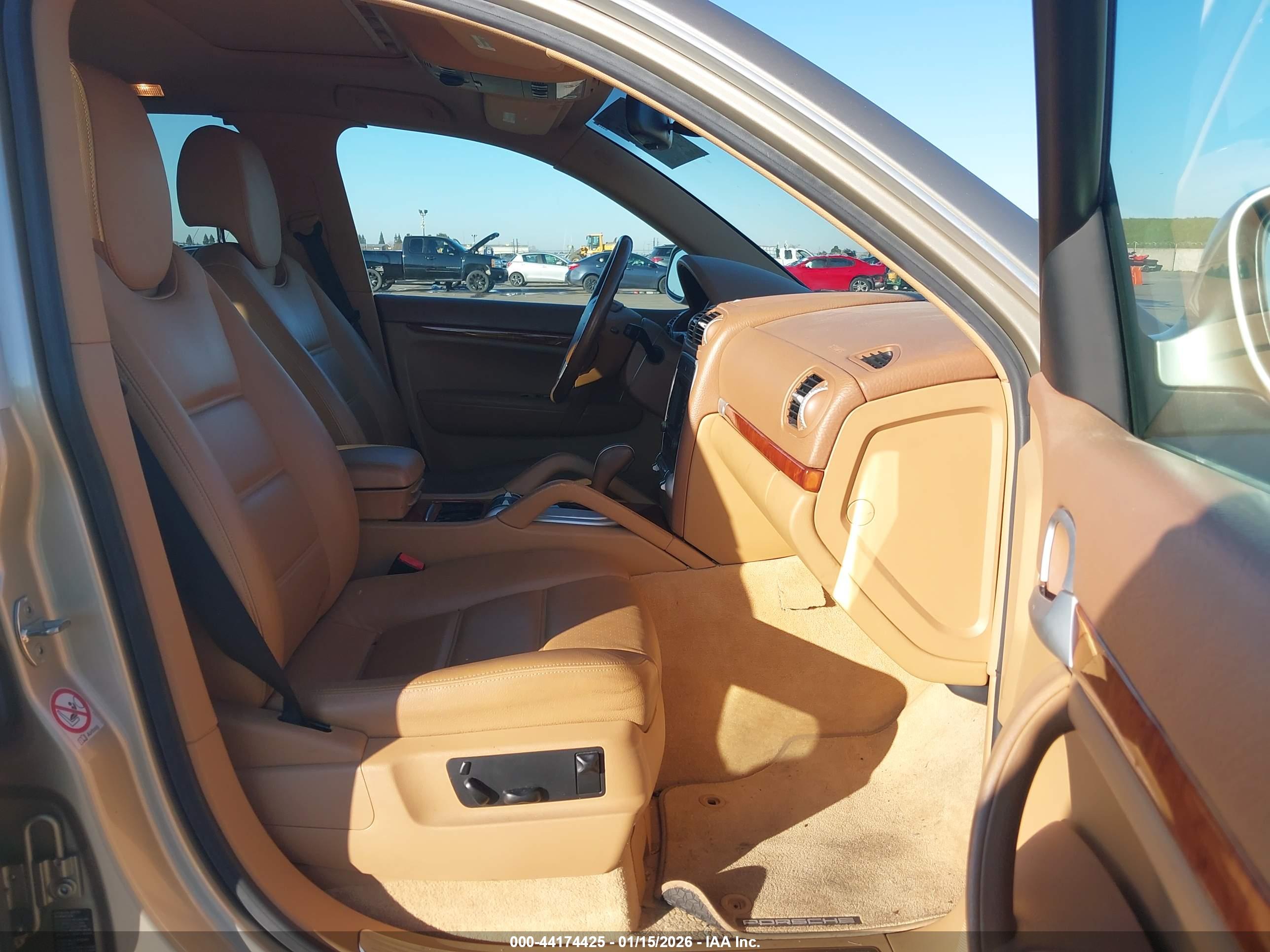 PORSCHE CAYENNE image 5