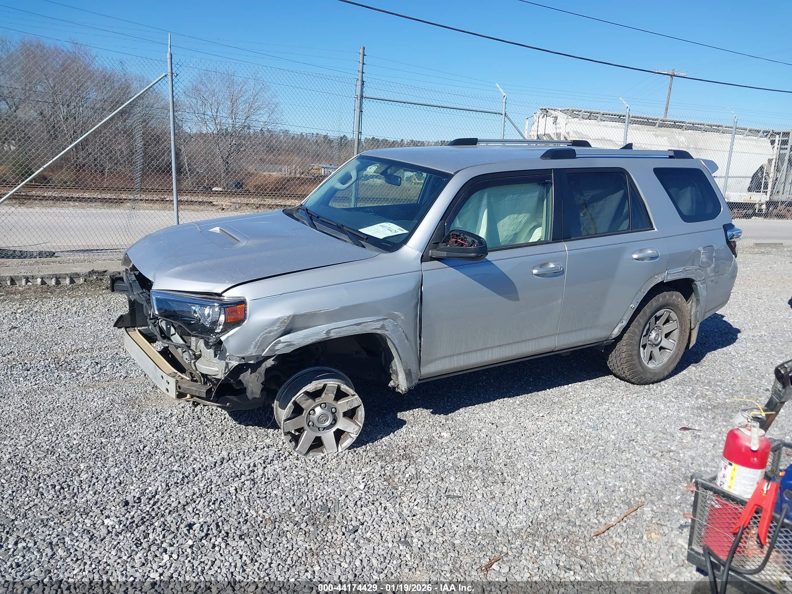 TOYOTA 4RUNNER image 2
