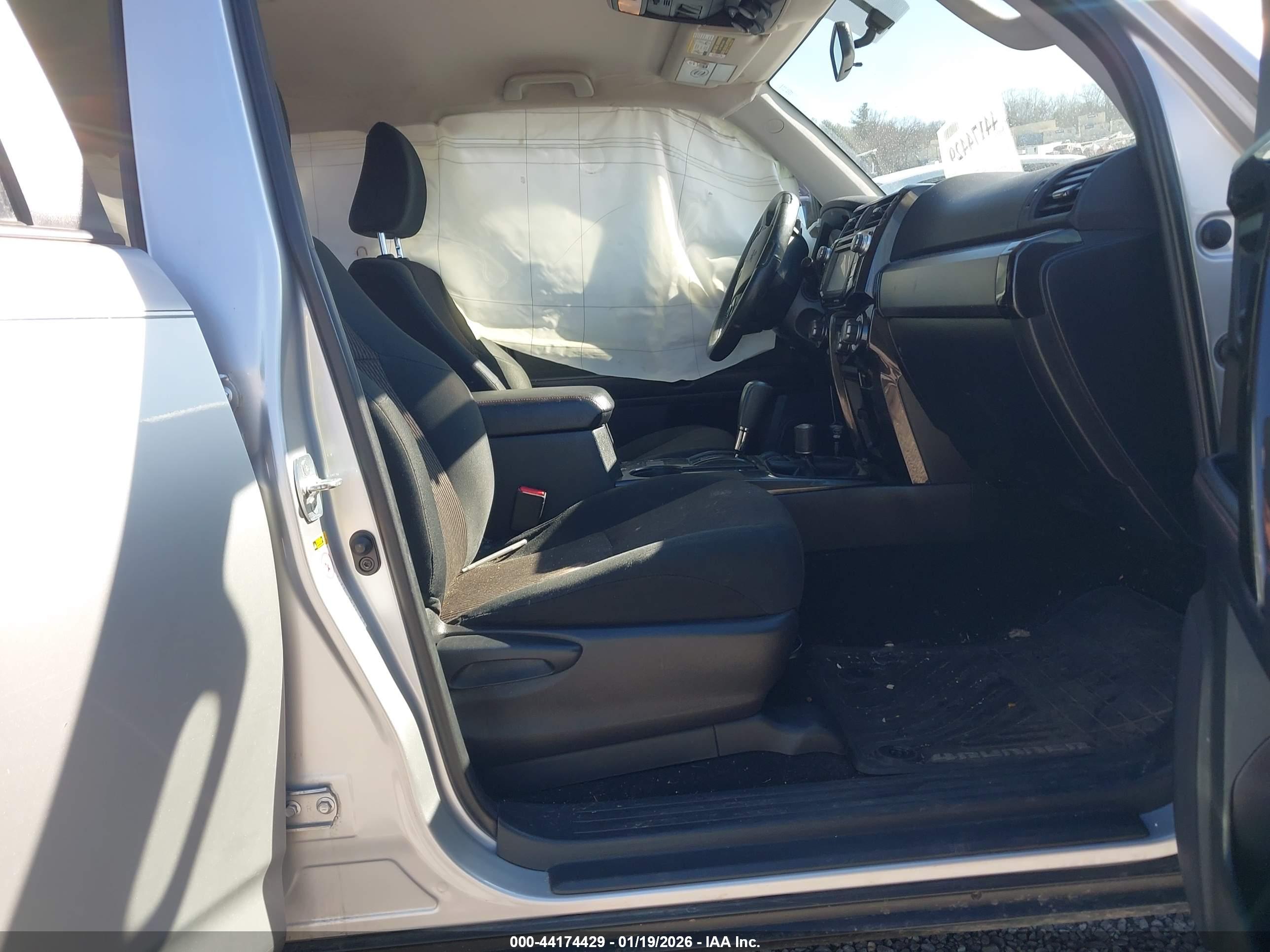 TOYOTA 4RUNNER image 5