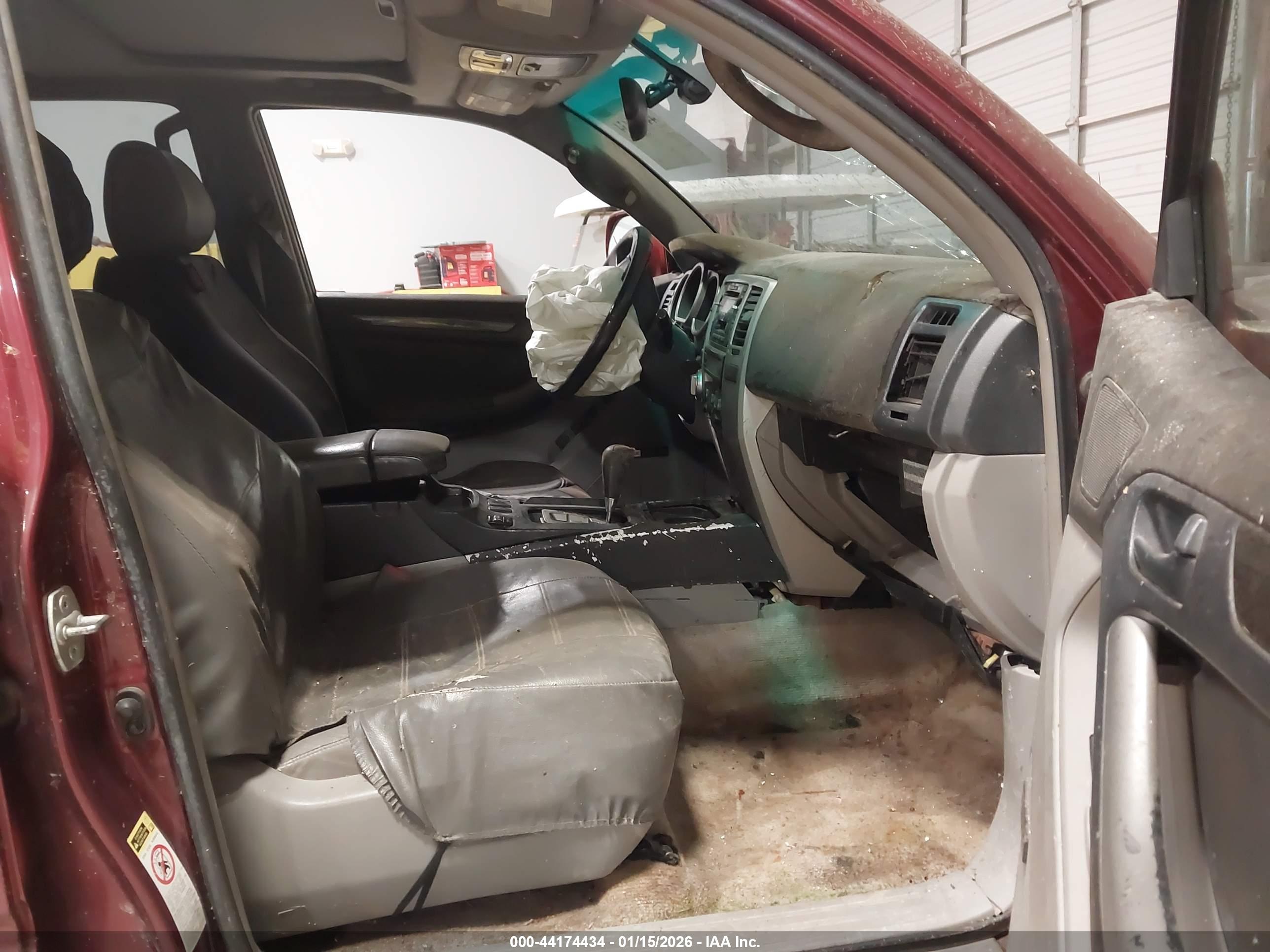 TOYOTA 4RUNNER image 5