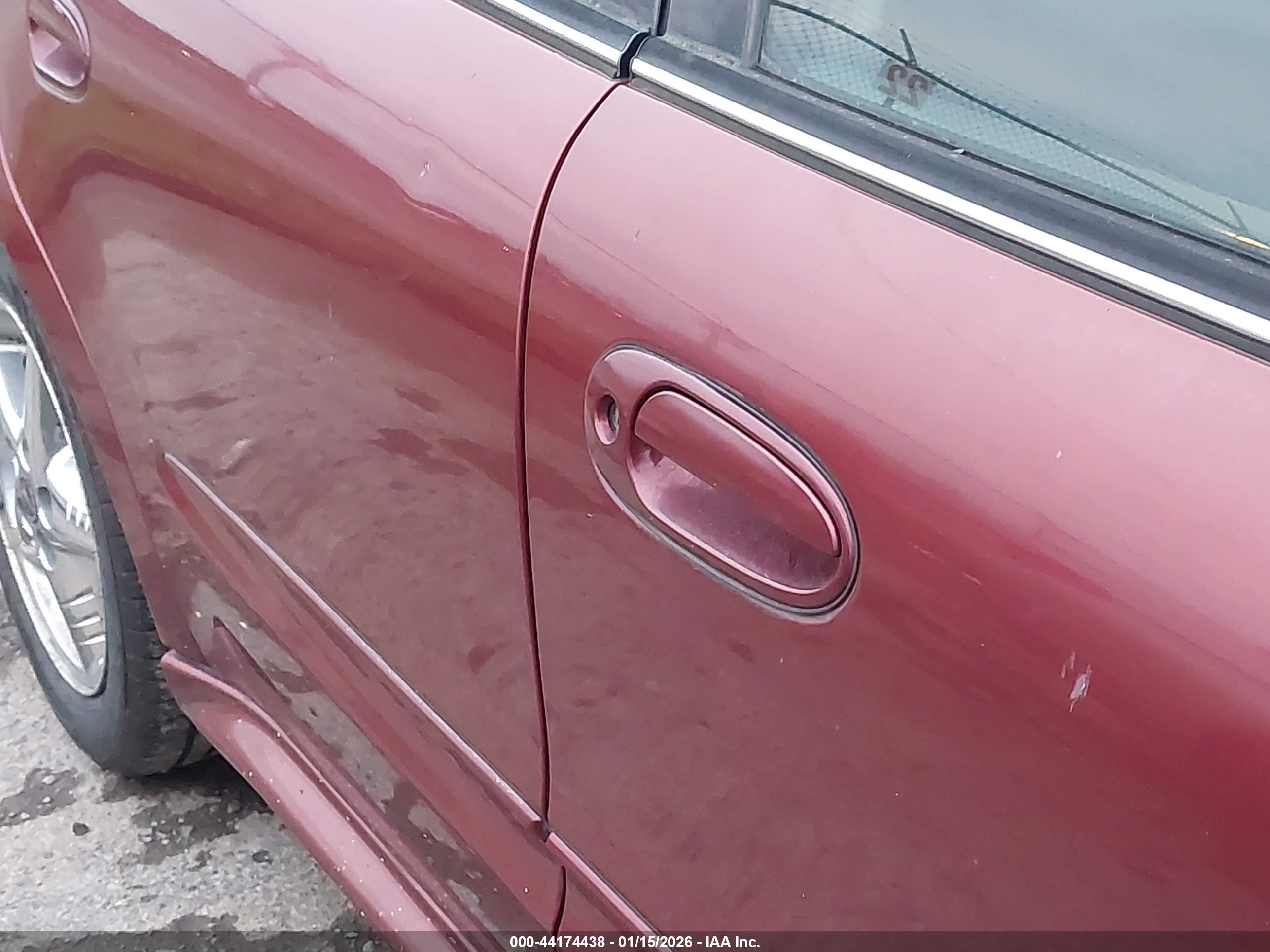 PONTIAC GRAND image 6