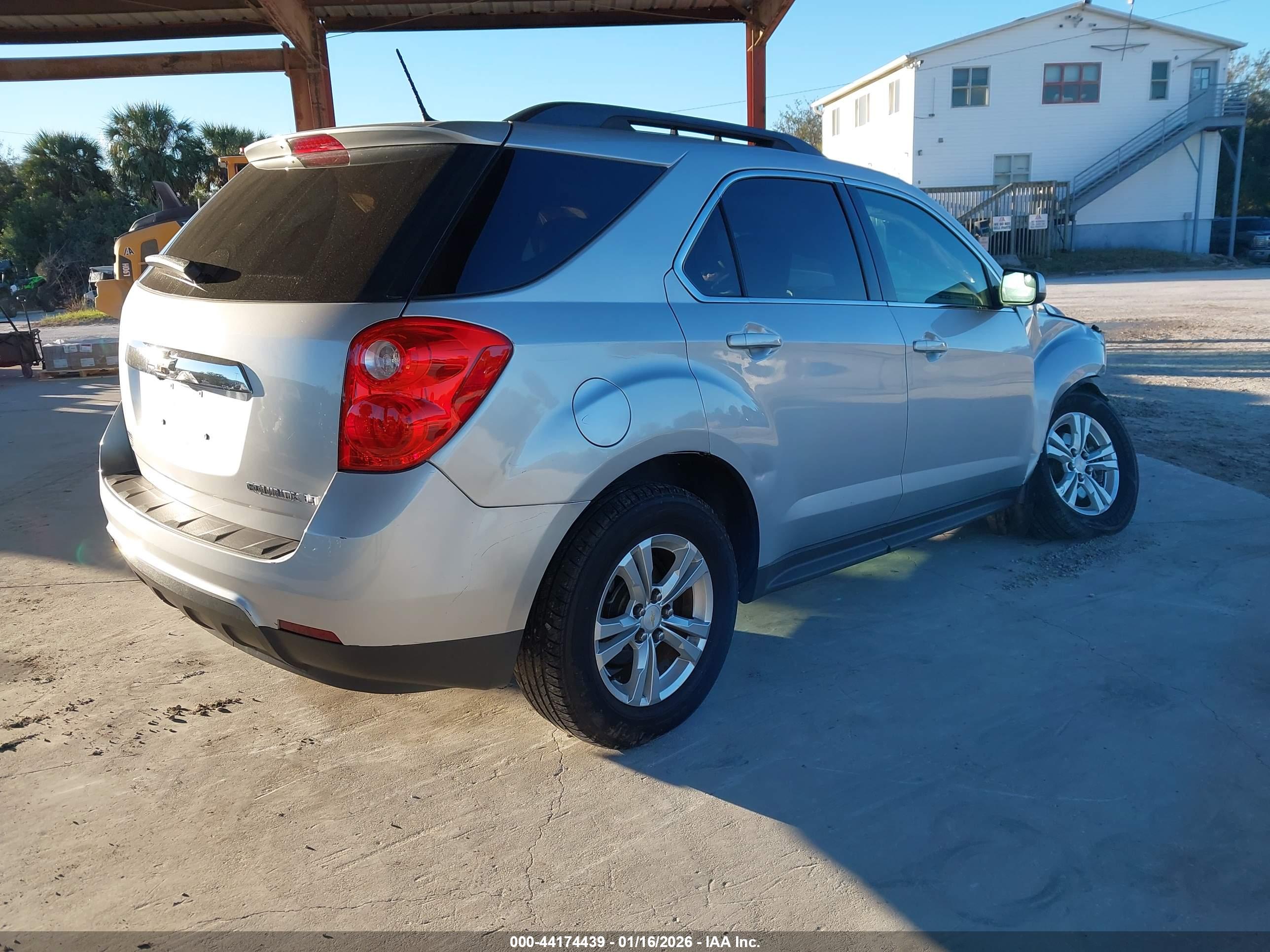 CHEVROLET EQUINOX image 4