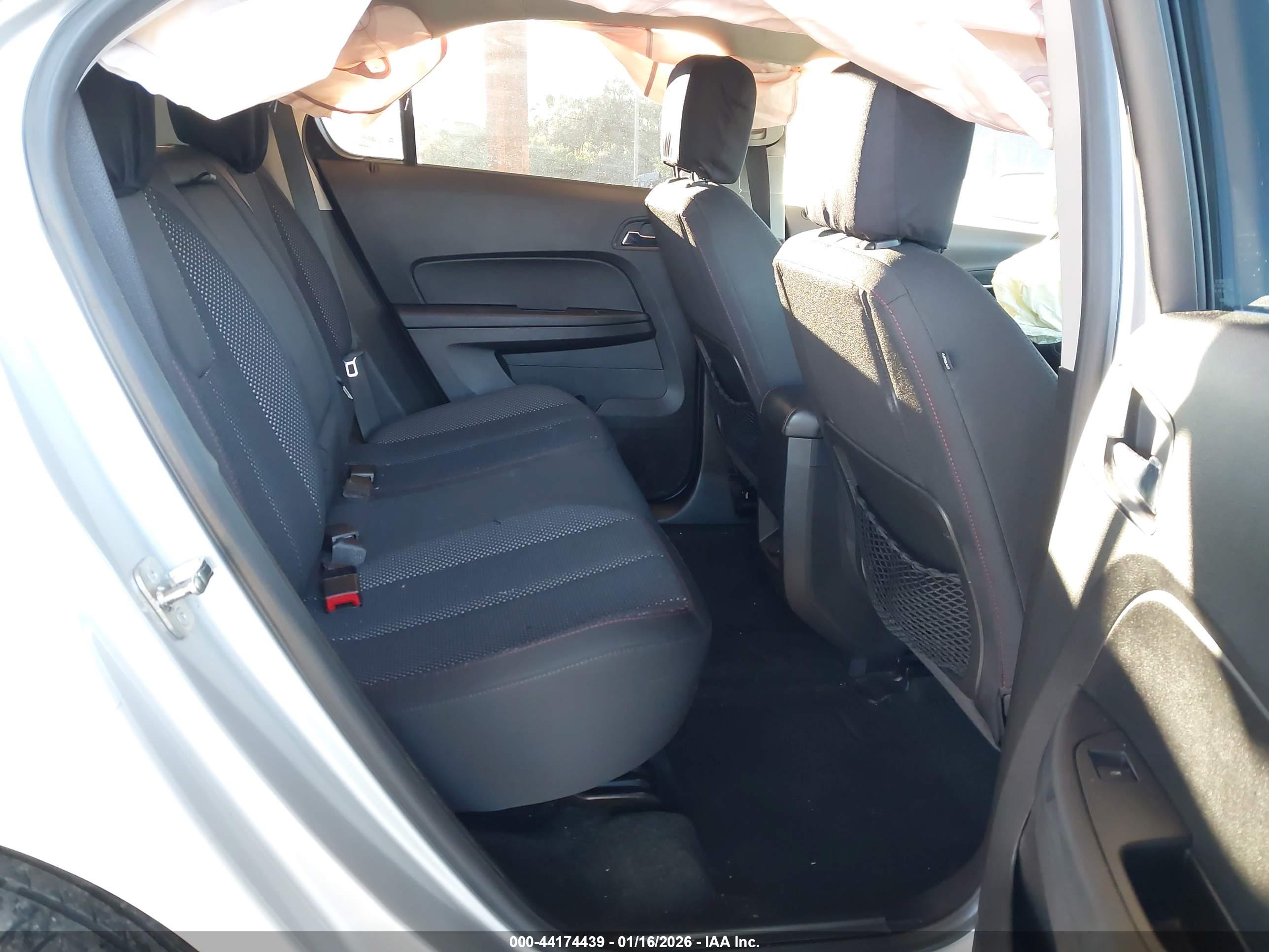 CHEVROLET EQUINOX image 8