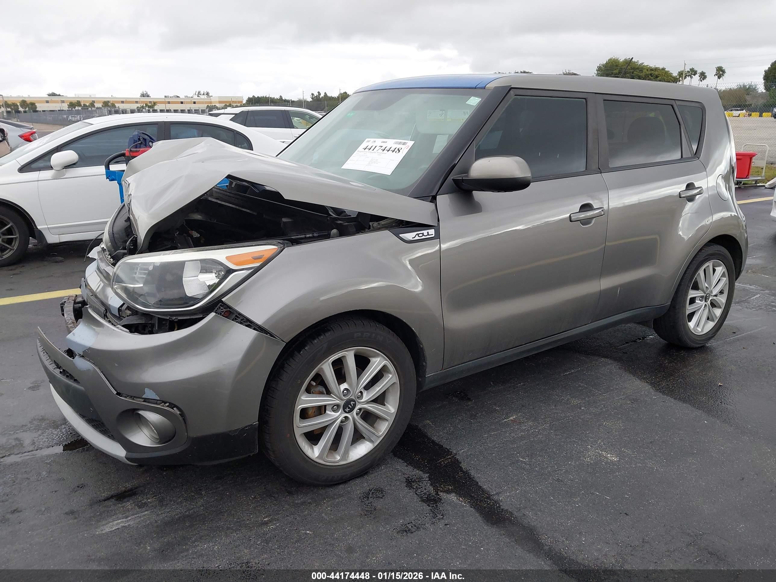 KIA SOUL image 2