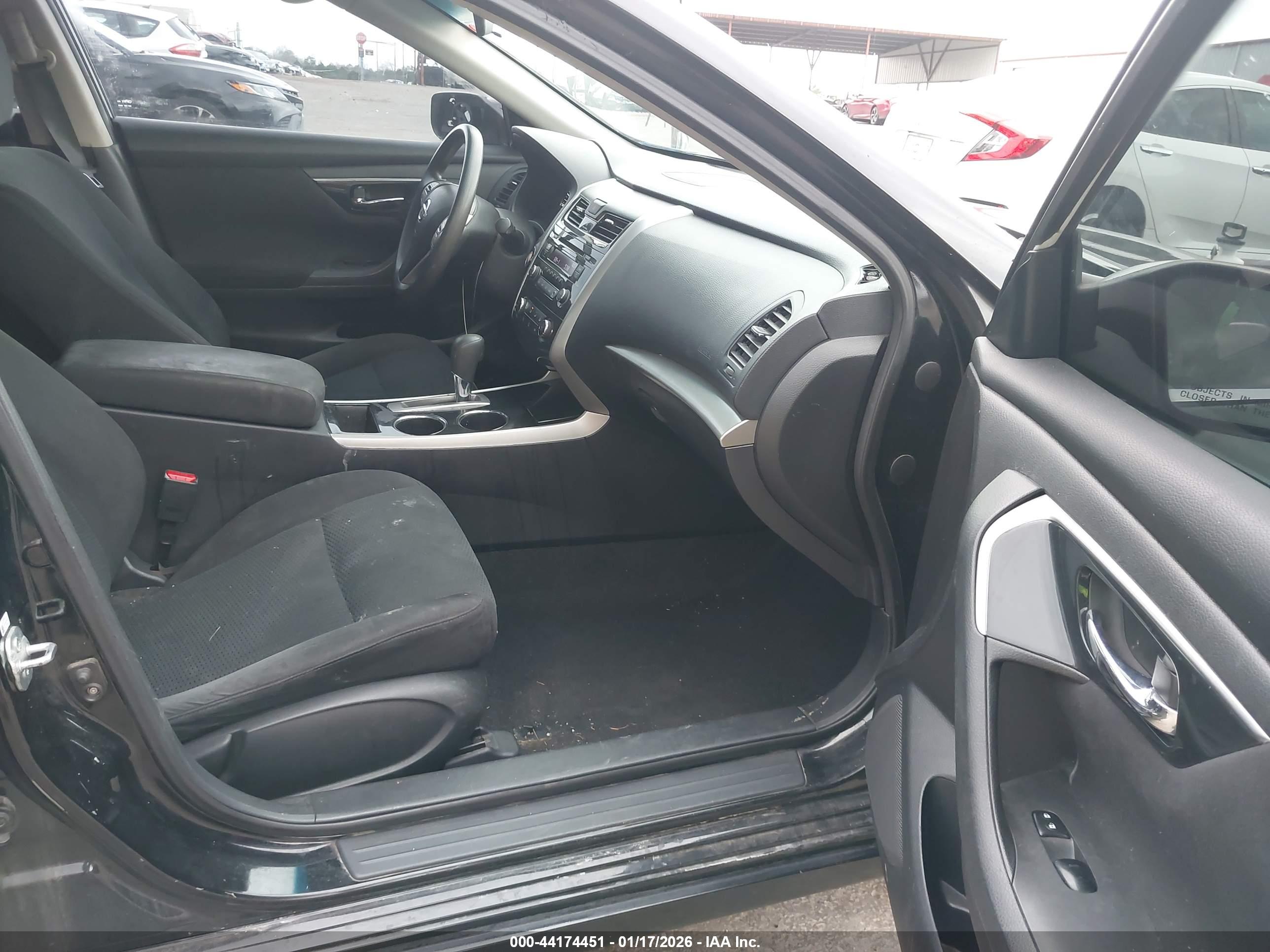 NISSAN ALTIMA image 5