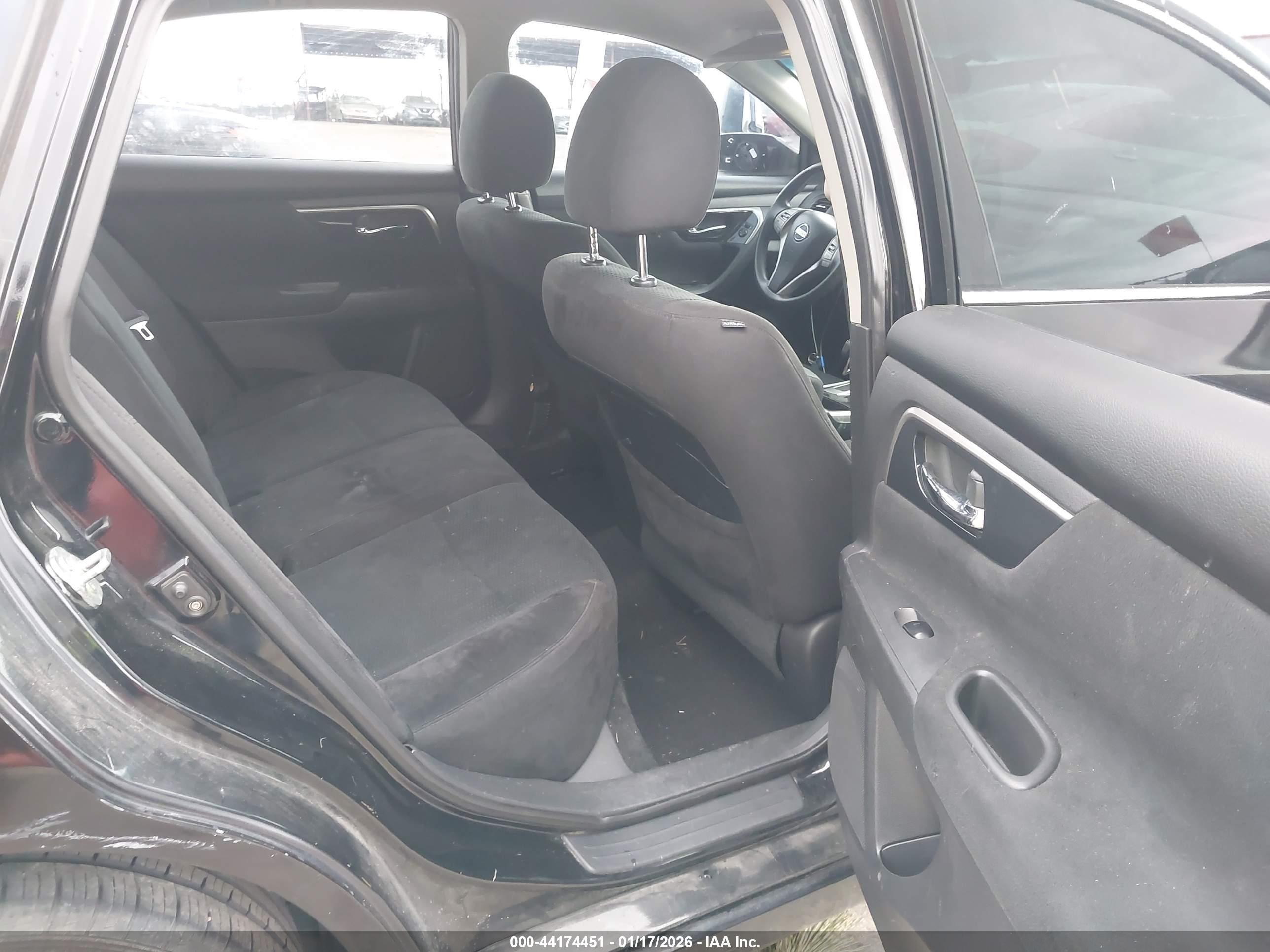 NISSAN ALTIMA image 8
