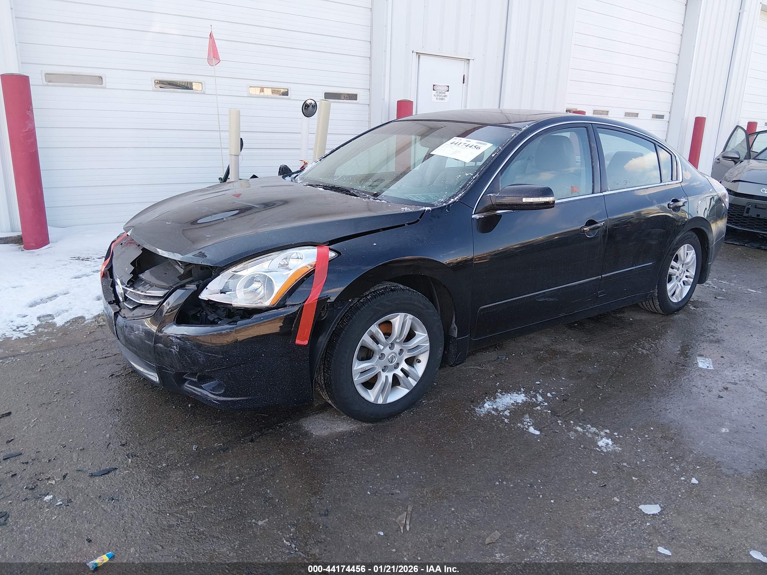 NISSAN ALTIMA image 2