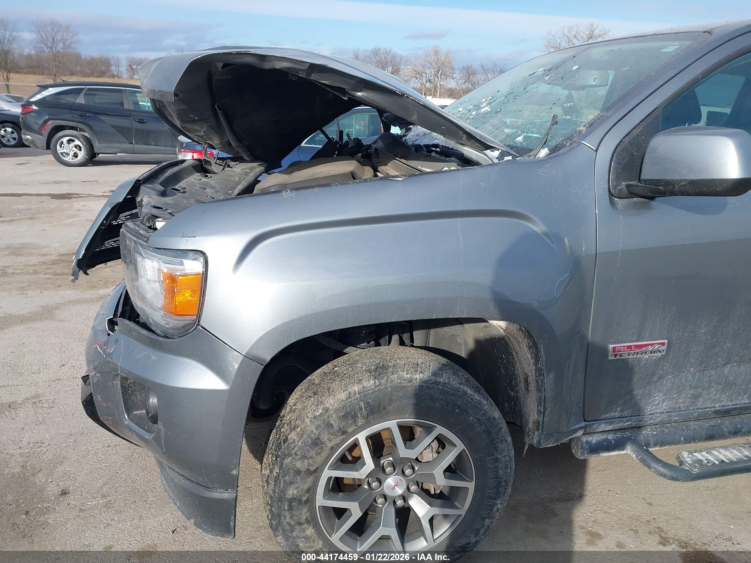 GMC CANYON image 6