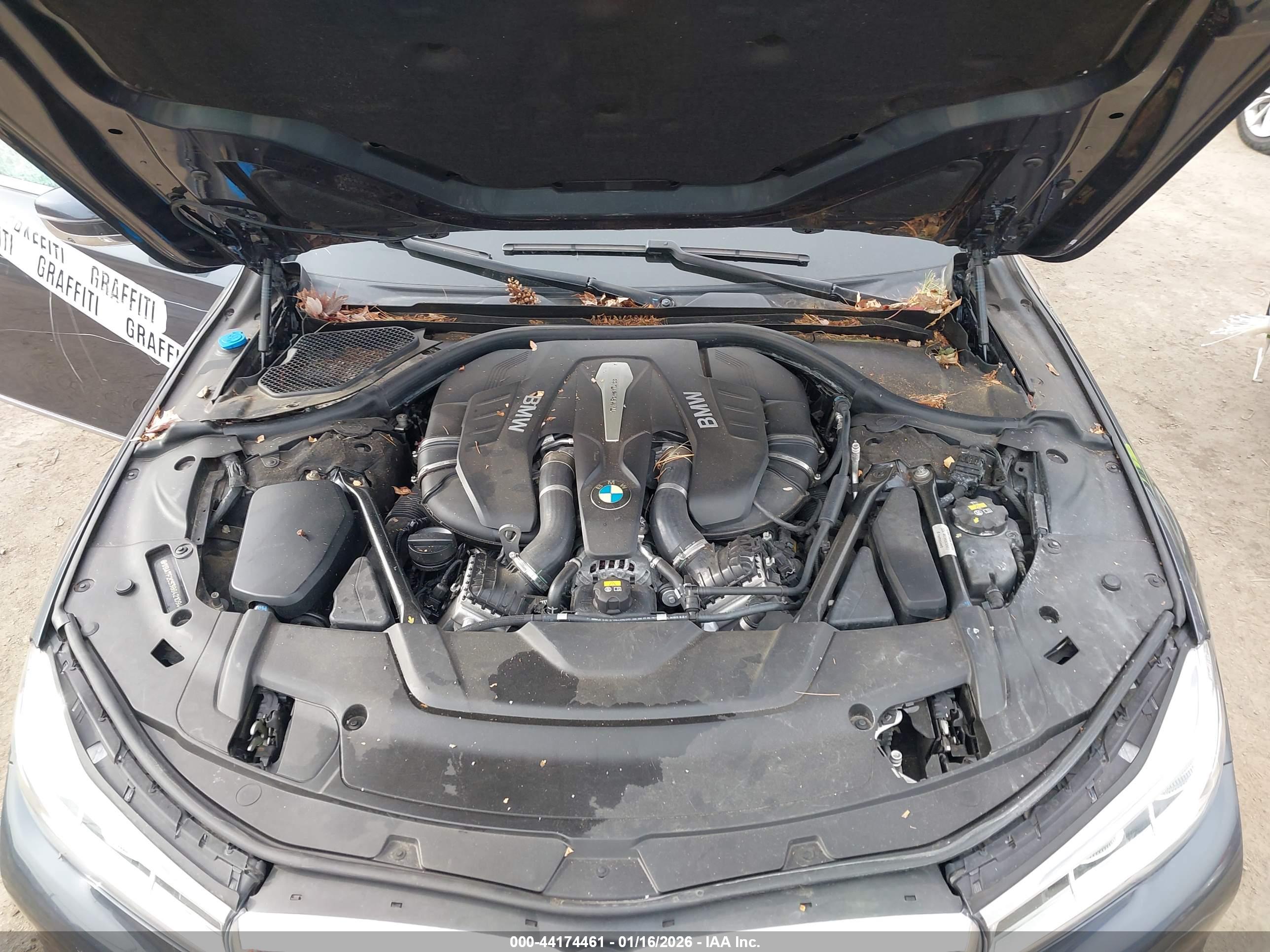 BMW 750I image 10