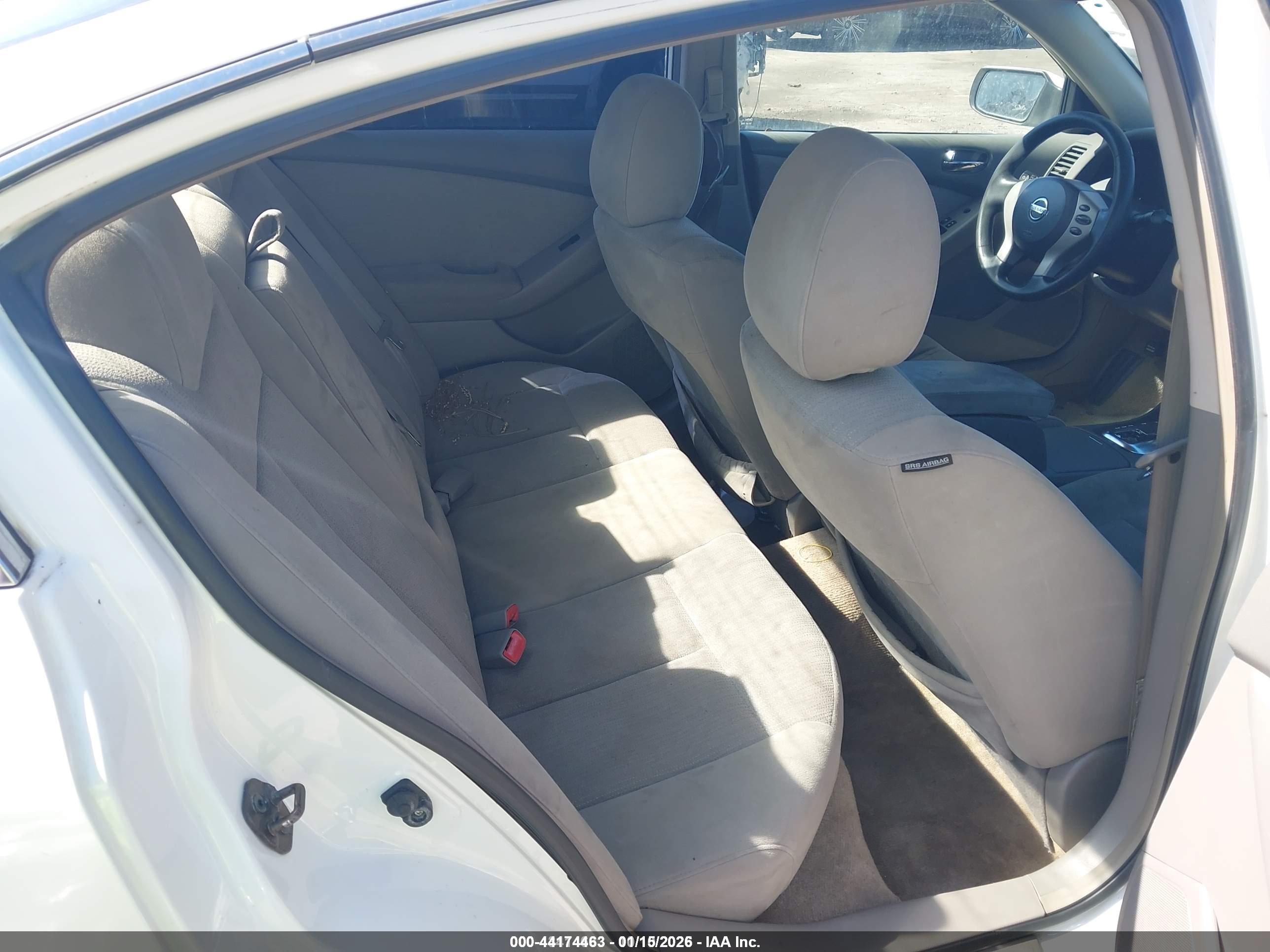 NISSAN ALTIMA image 8